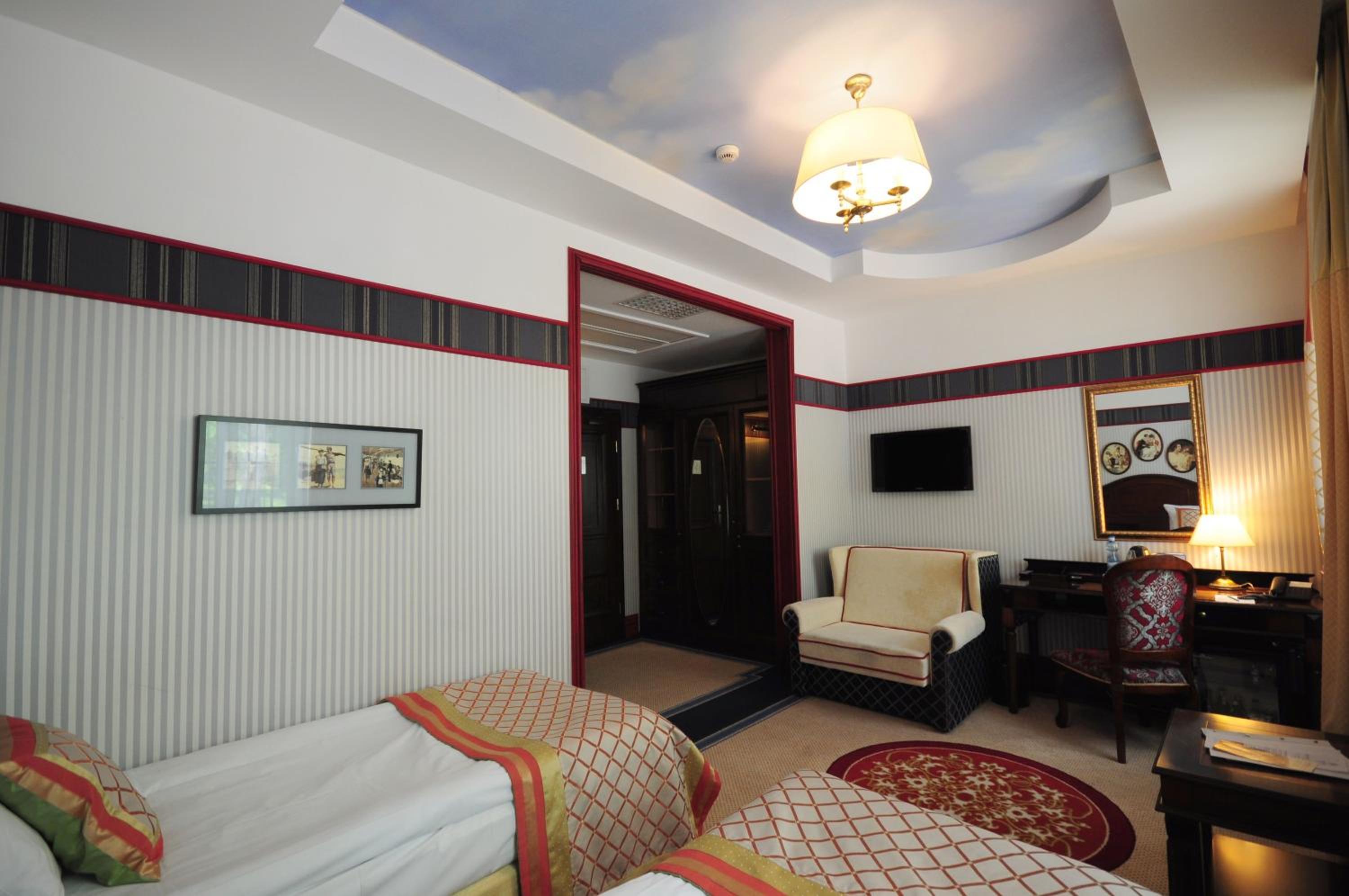 Double Room with Extra Bed photo 1