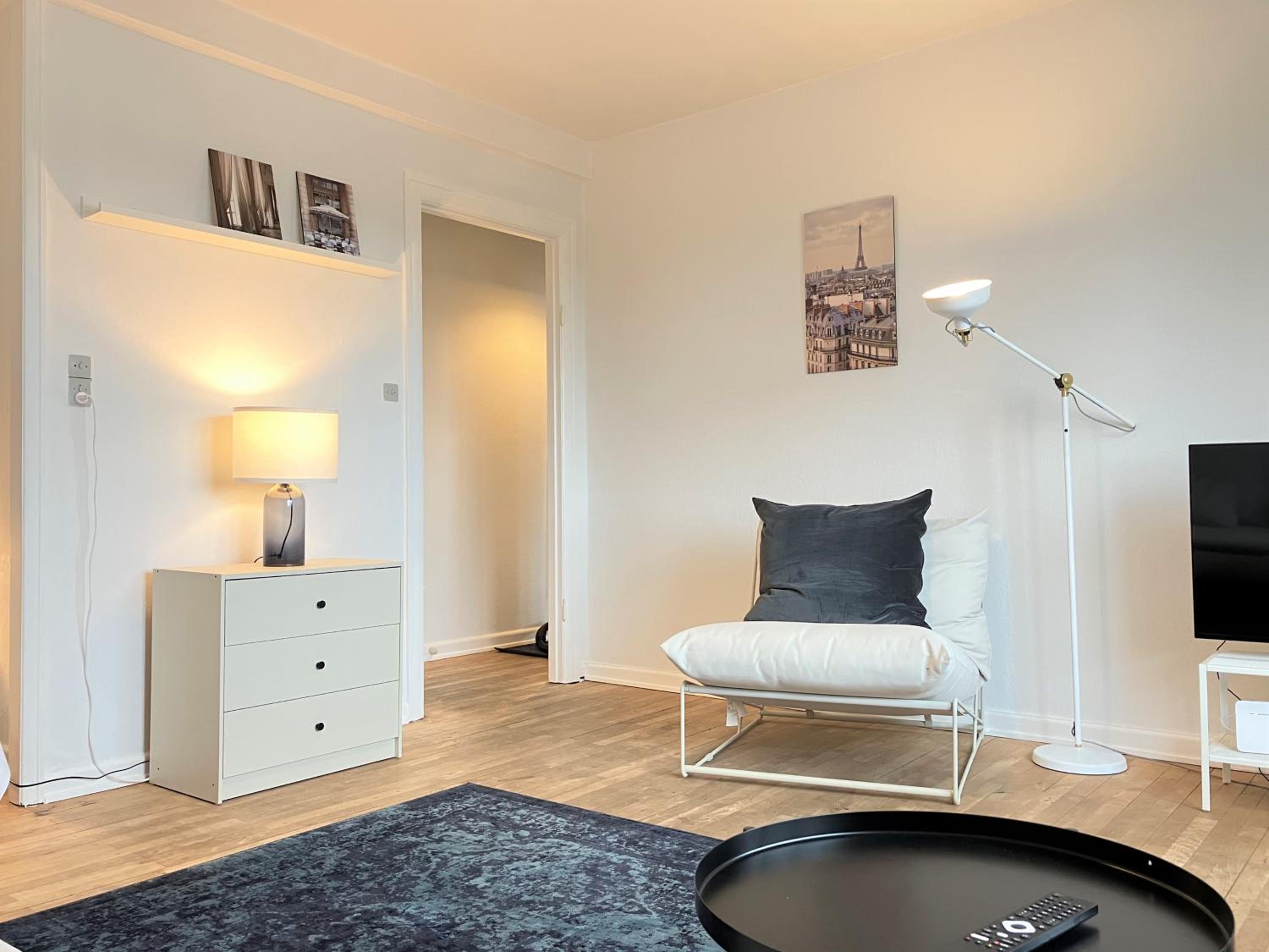 Studio Apartment photo 2