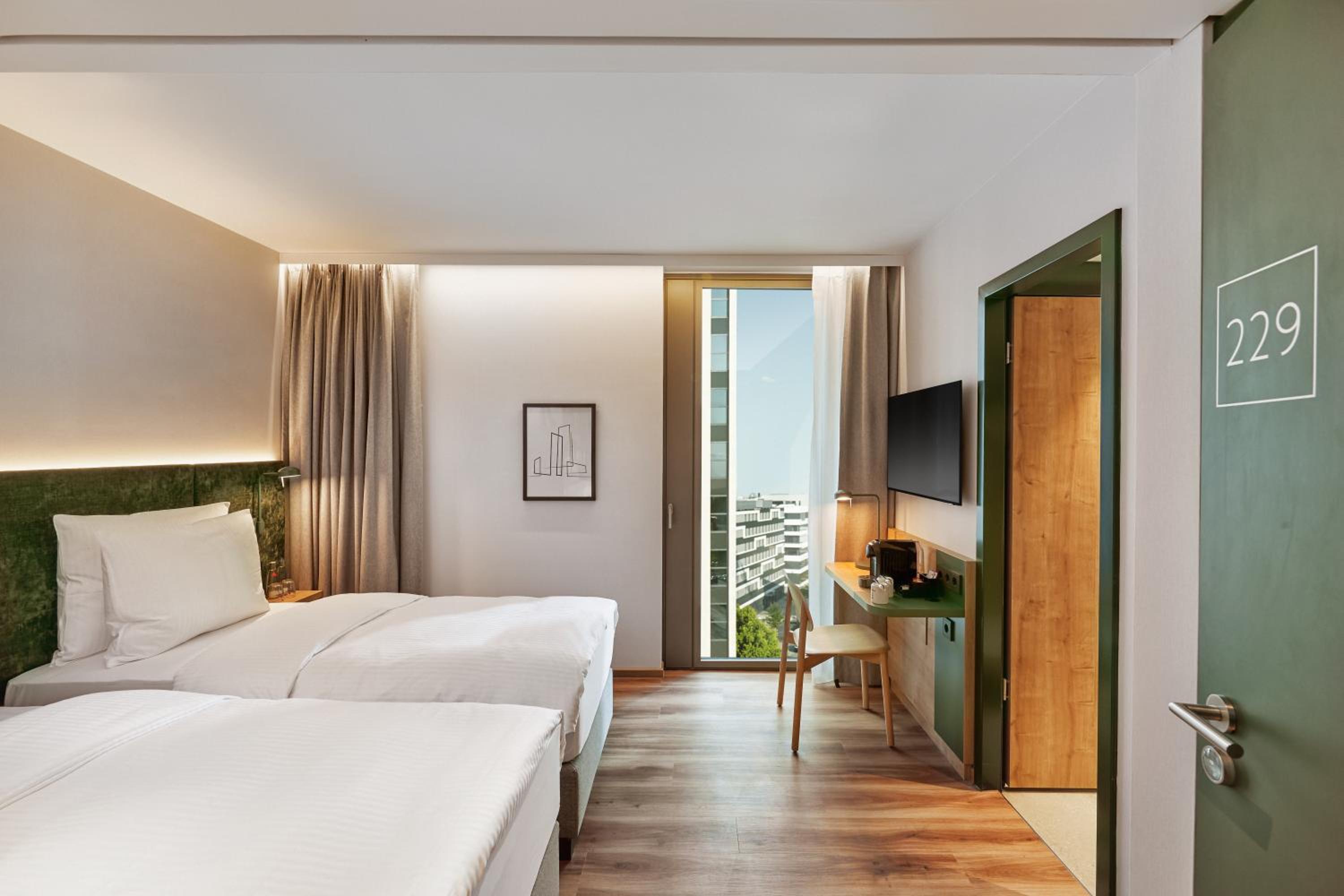 H+ Hotel Frankfurt Eschborn Room 3