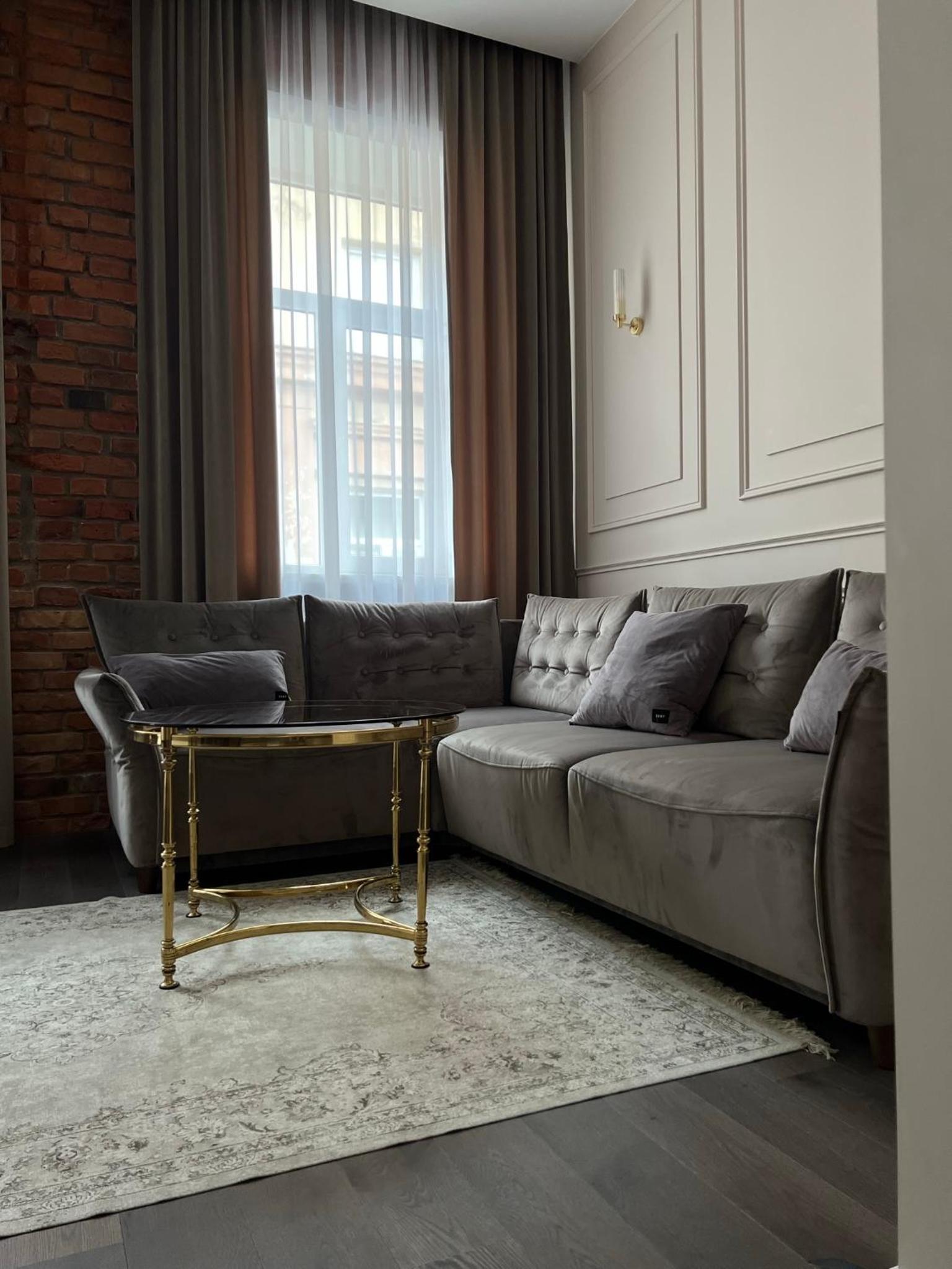 One-Bedroom Apartment - Photo 12