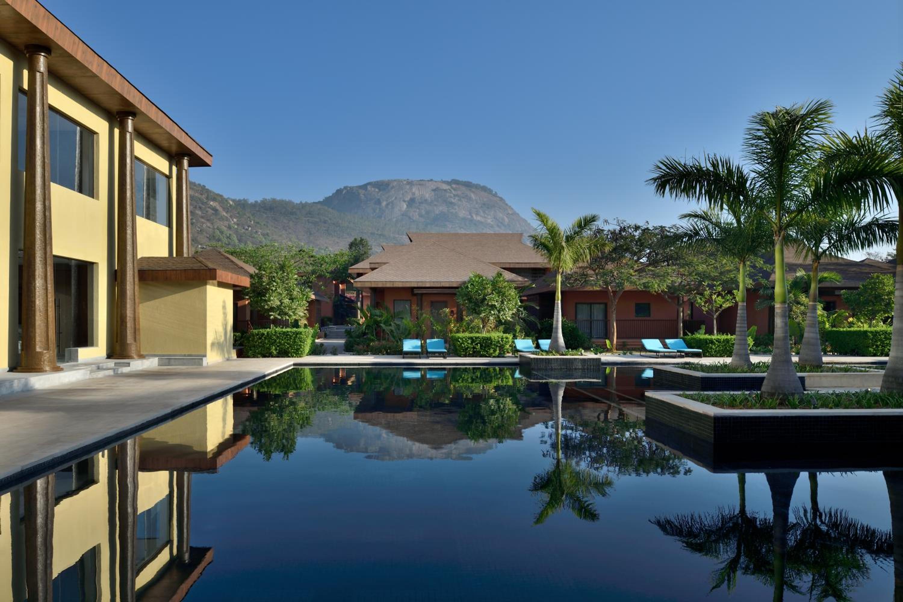 Two-Bedroom Family Suite with Courtyard View - Photo 7
