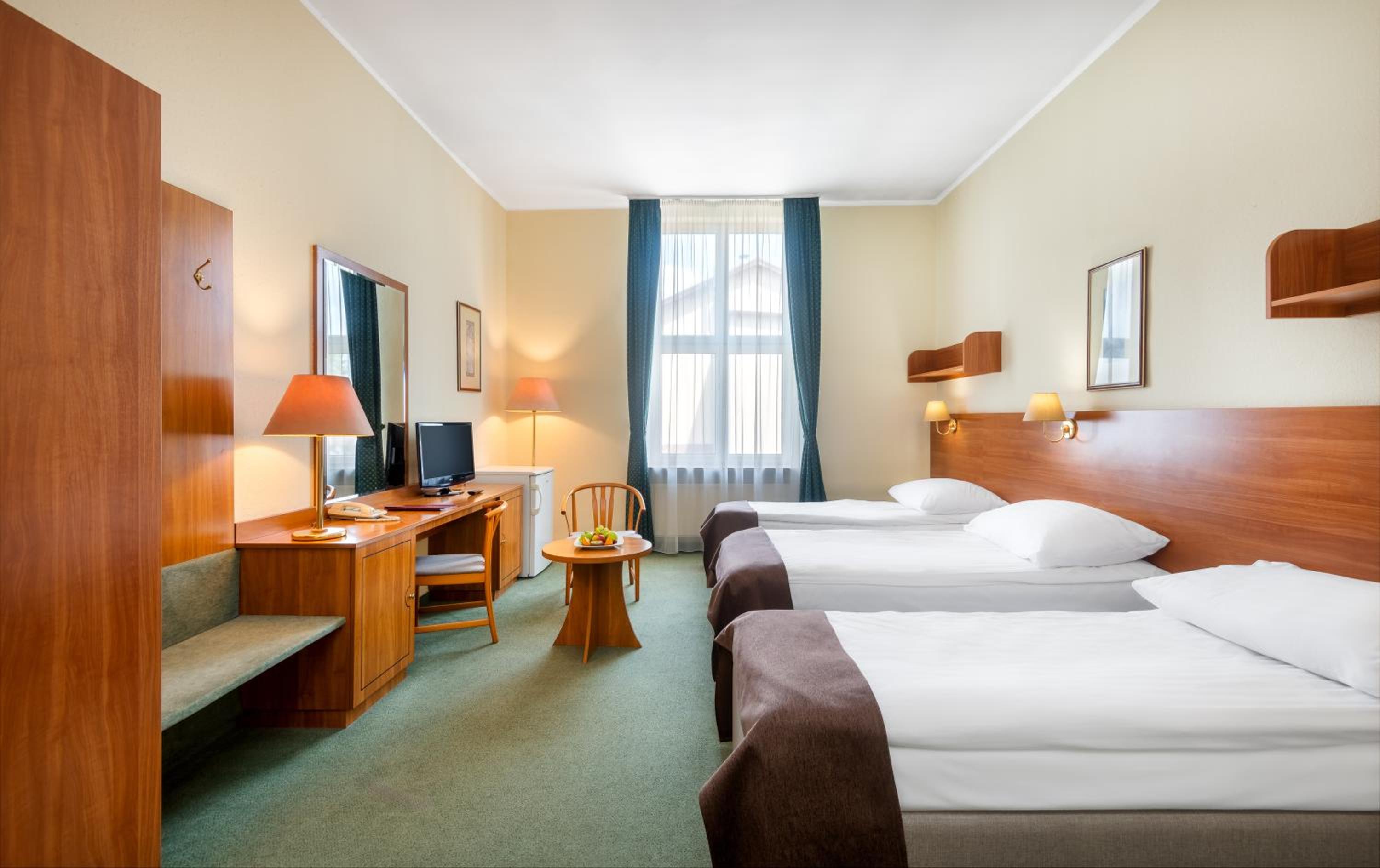 Standard Triple Room - Photo 1