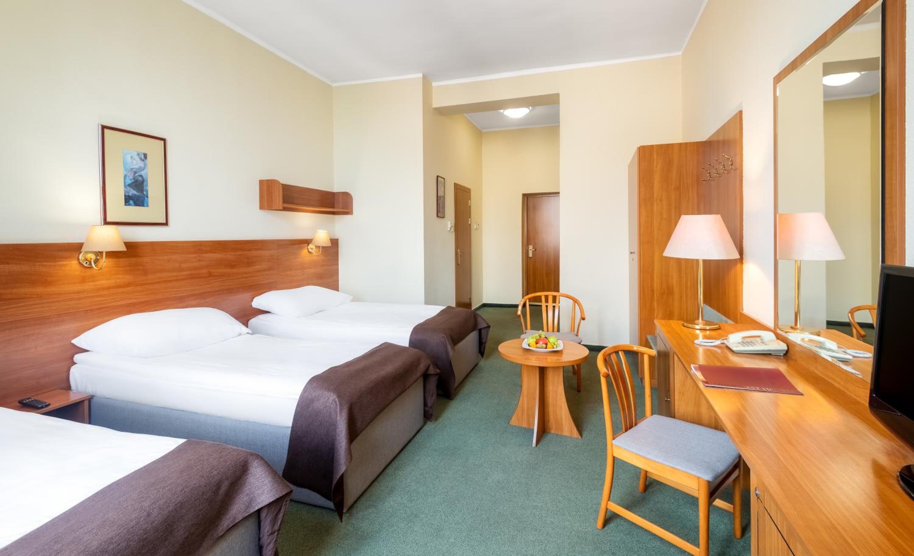 Standard Triple Room - Photo 4