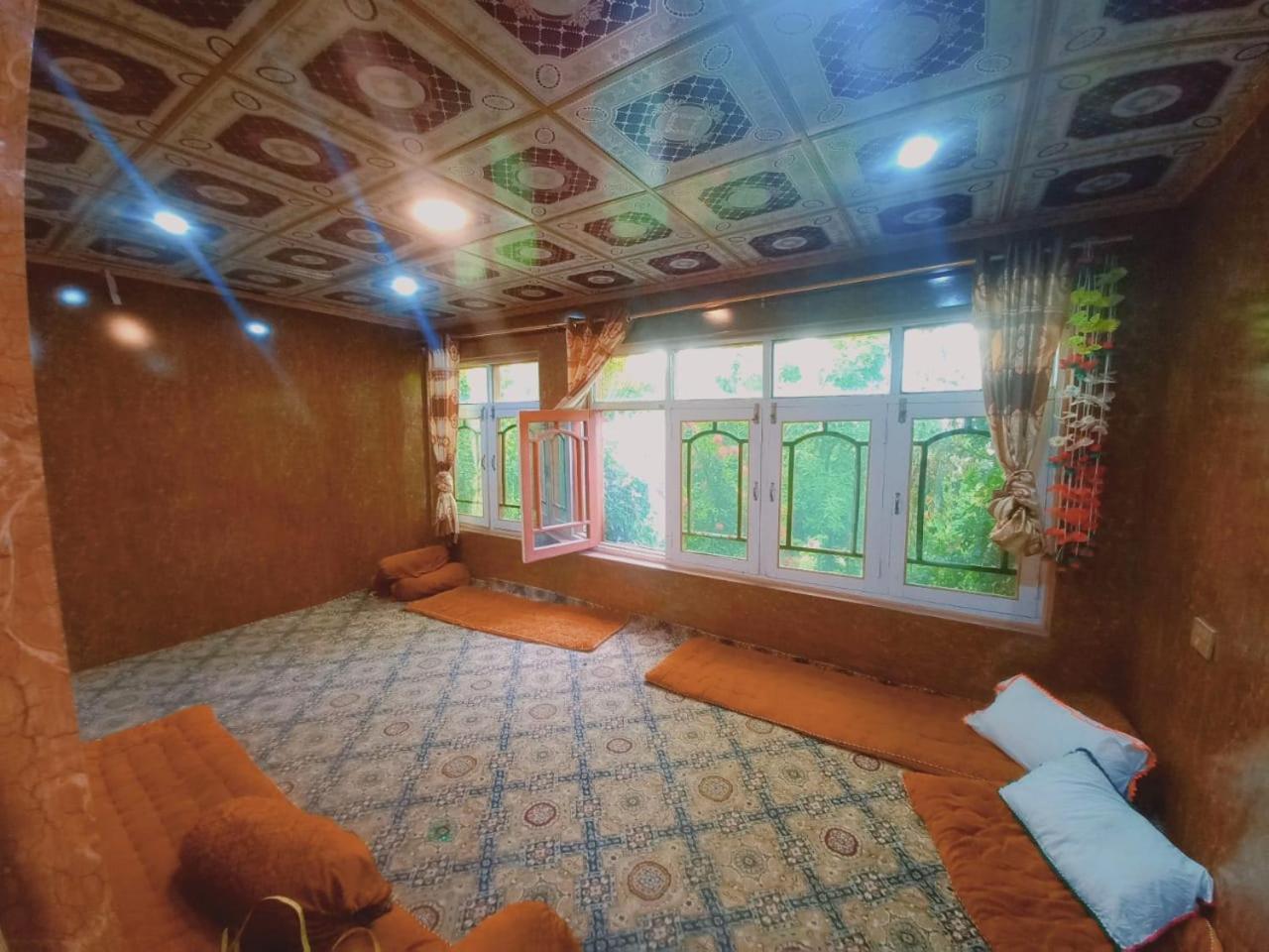 Four-Bedroom House photo 1
