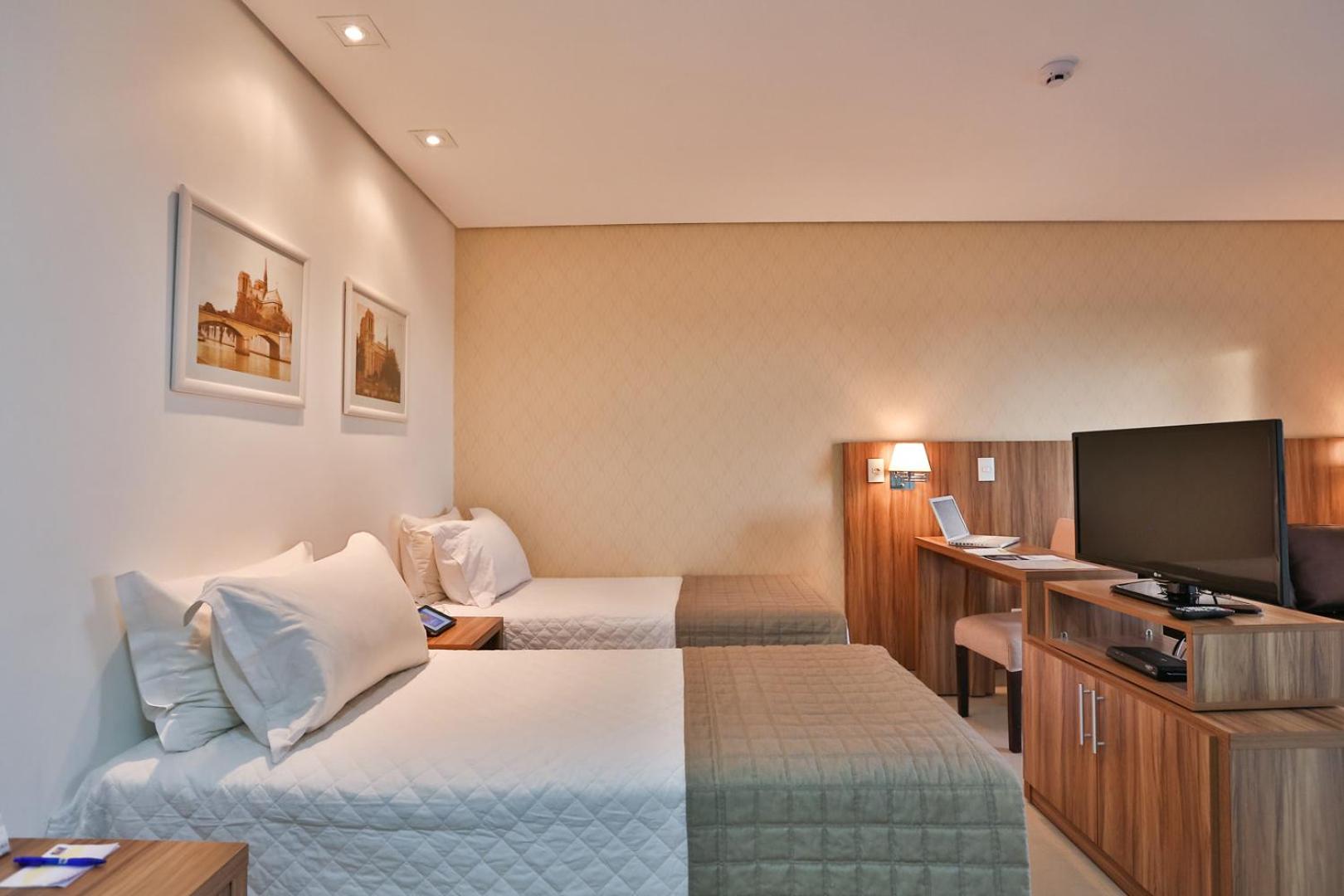 Deluxe Twin Room photo 3
