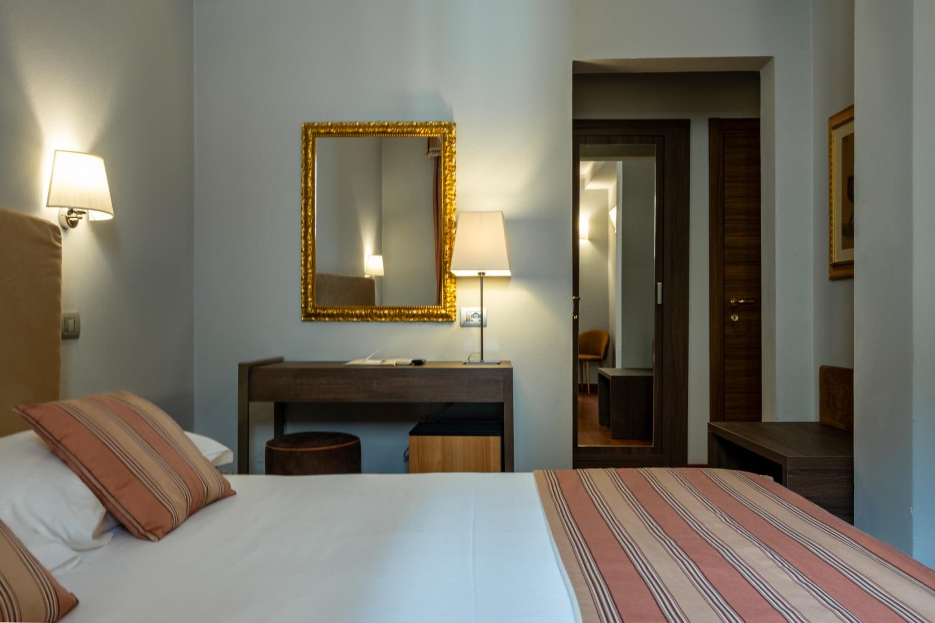 Comfort Double Room - Photo 9