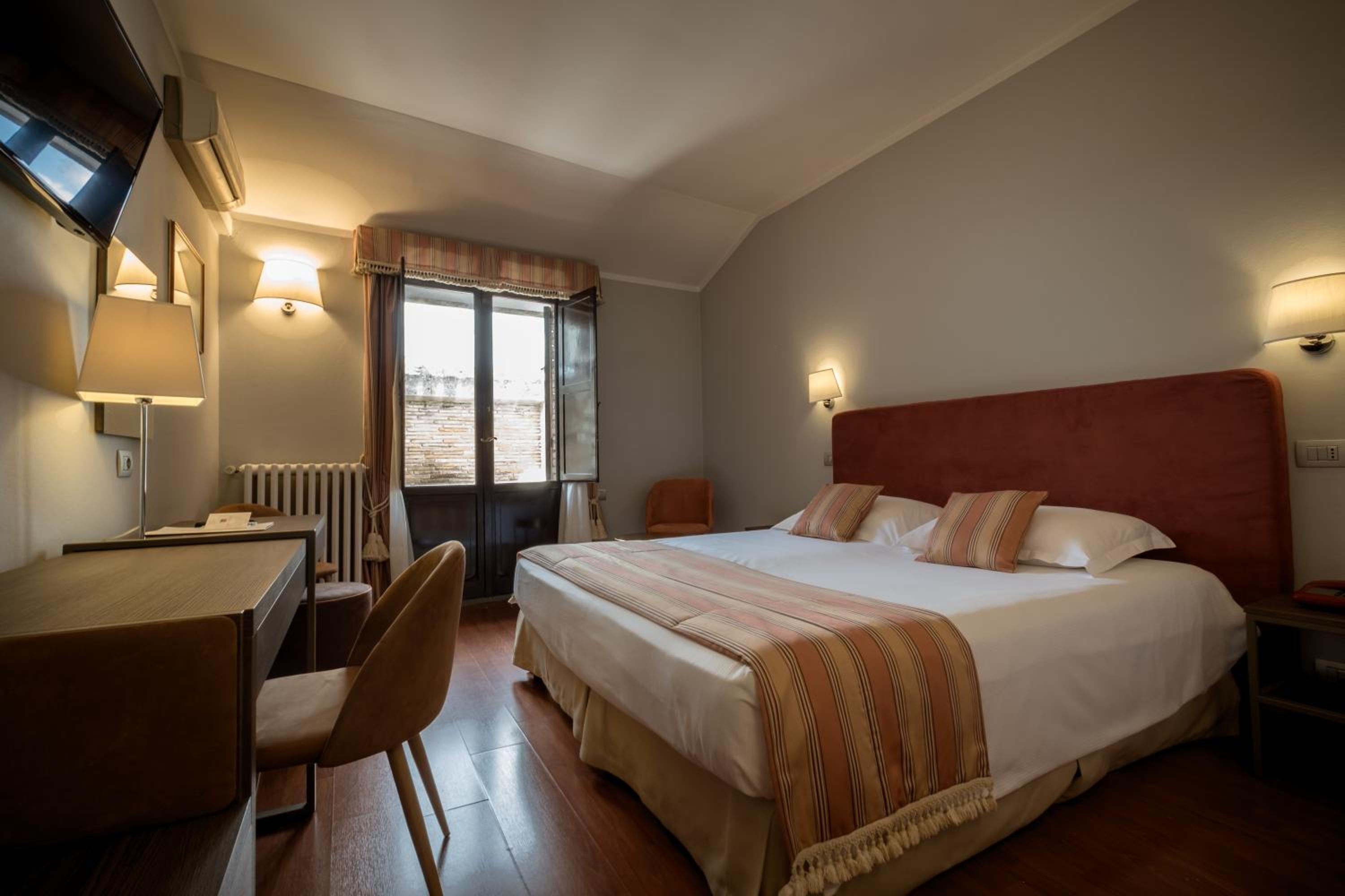 Triple Room - Photo 2