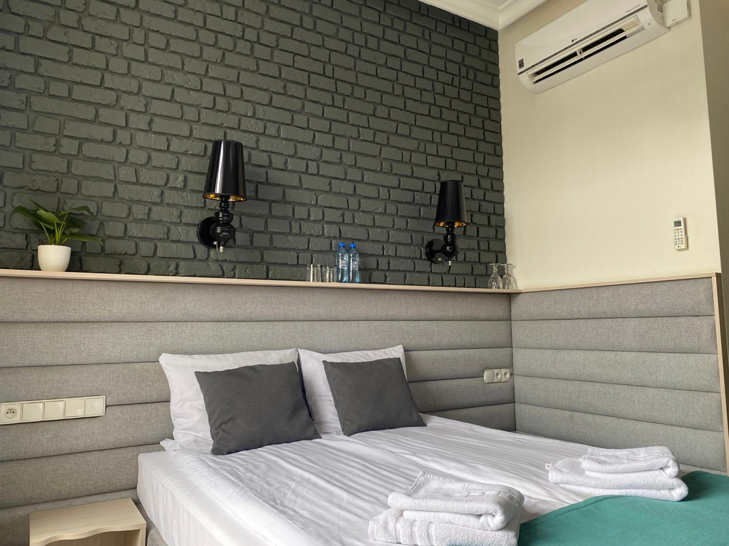 Double Room with Balcony photo 2