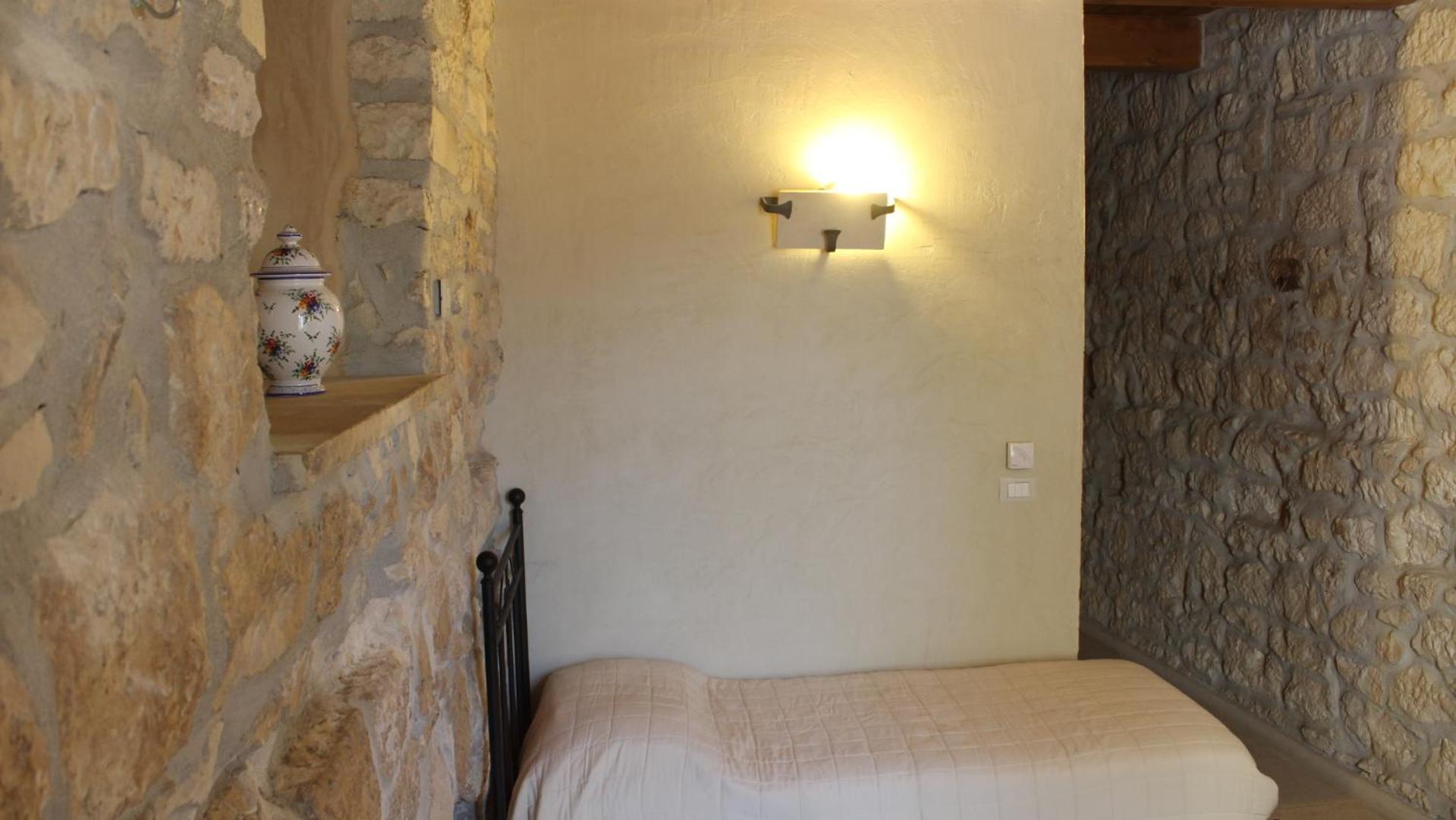 Triple Room - Photo 7