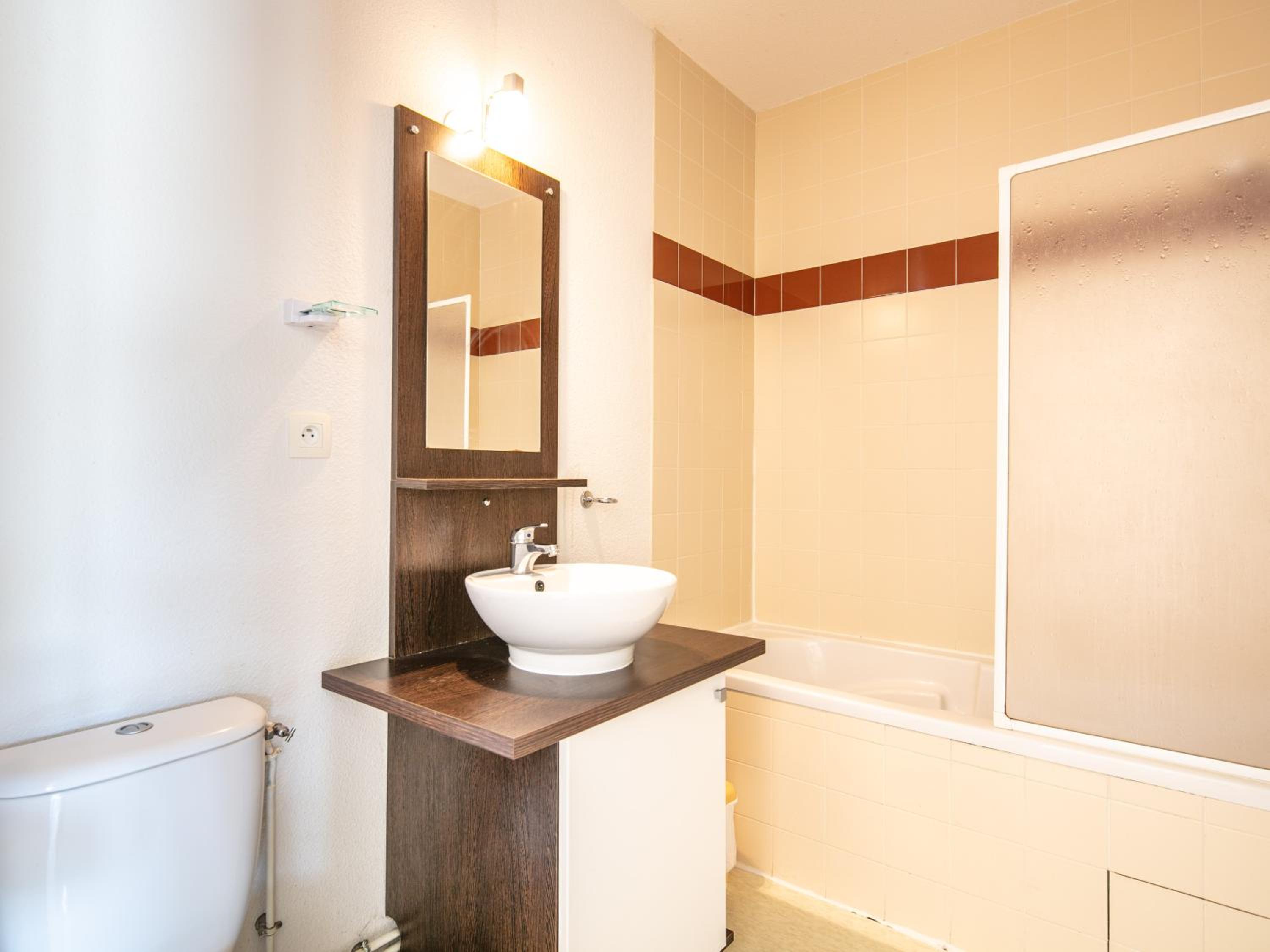One-Bedroom Apartment (4 Adults) - Photo 4