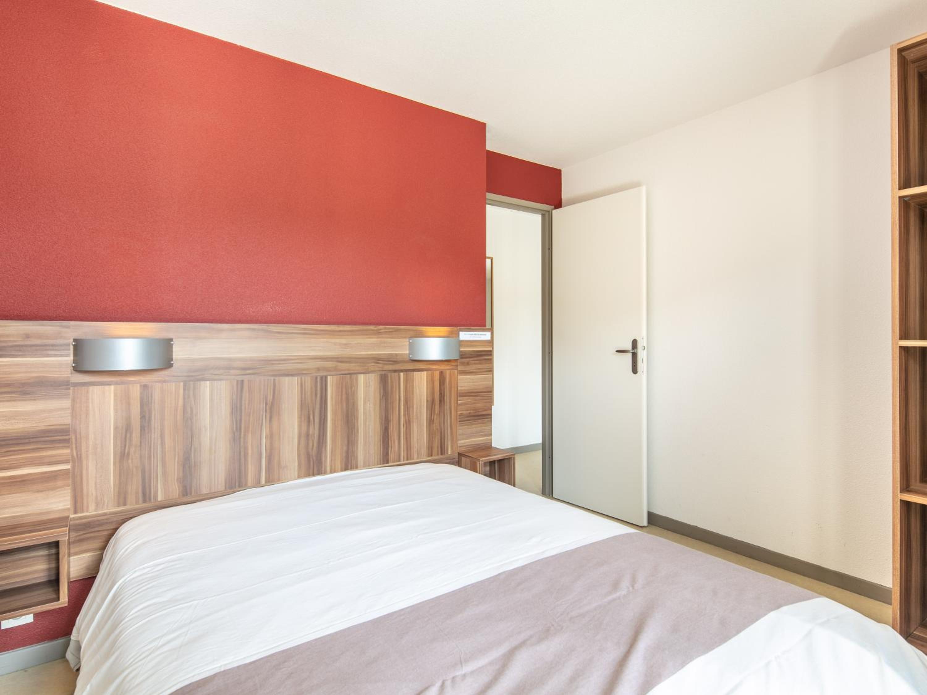 One-Bedroom Apartment With Cabin (6 Adults) - Photo 1