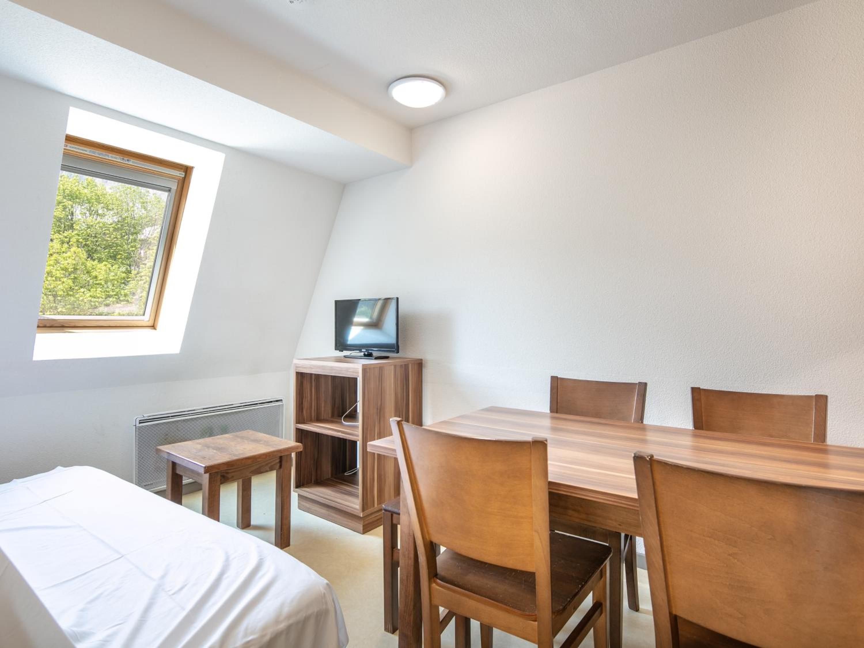 1 Bedroom Apartment with sleeping area and attic for 6 people photo 1