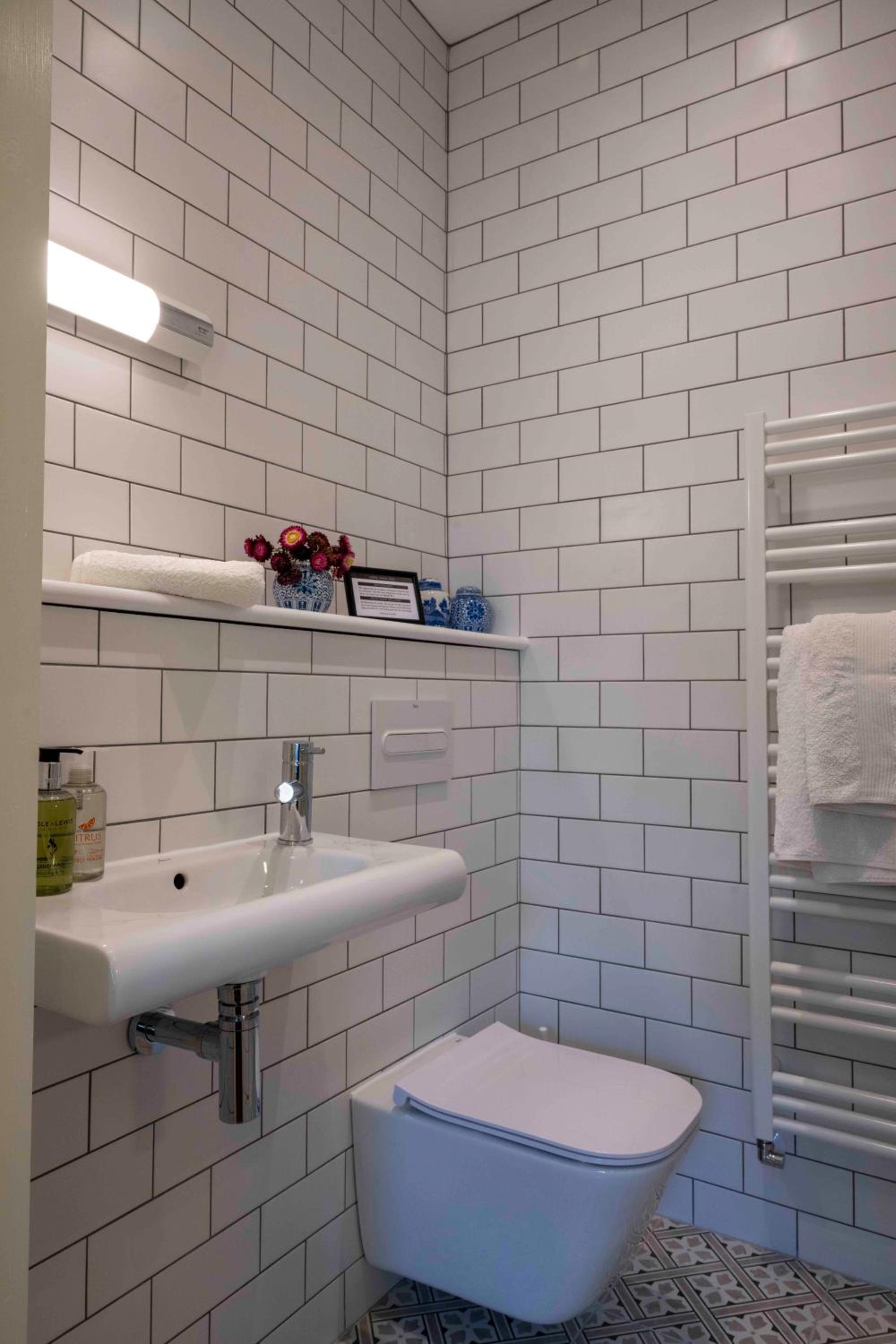 Double Room - Photo 4