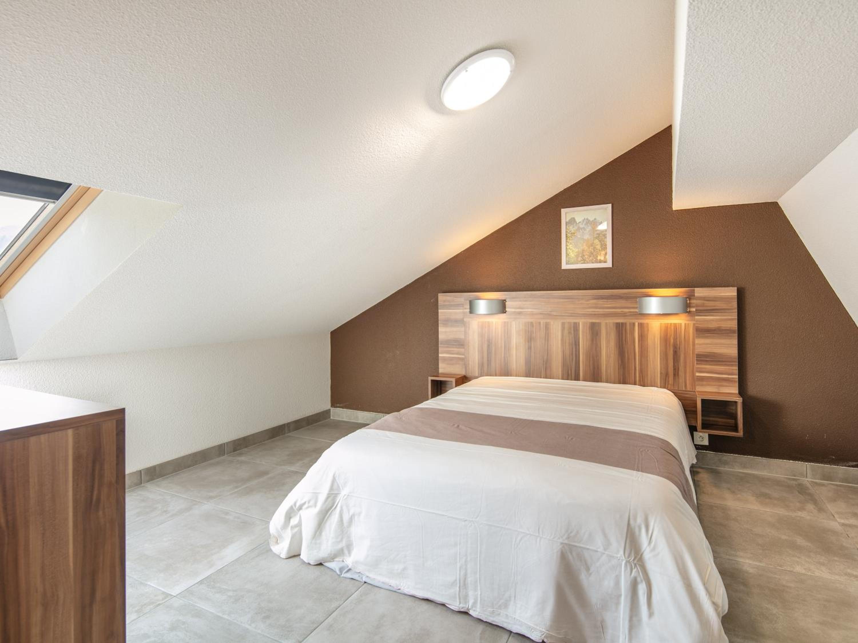 2 Bedroom Apartment with sleeping area for 8 people photo 2