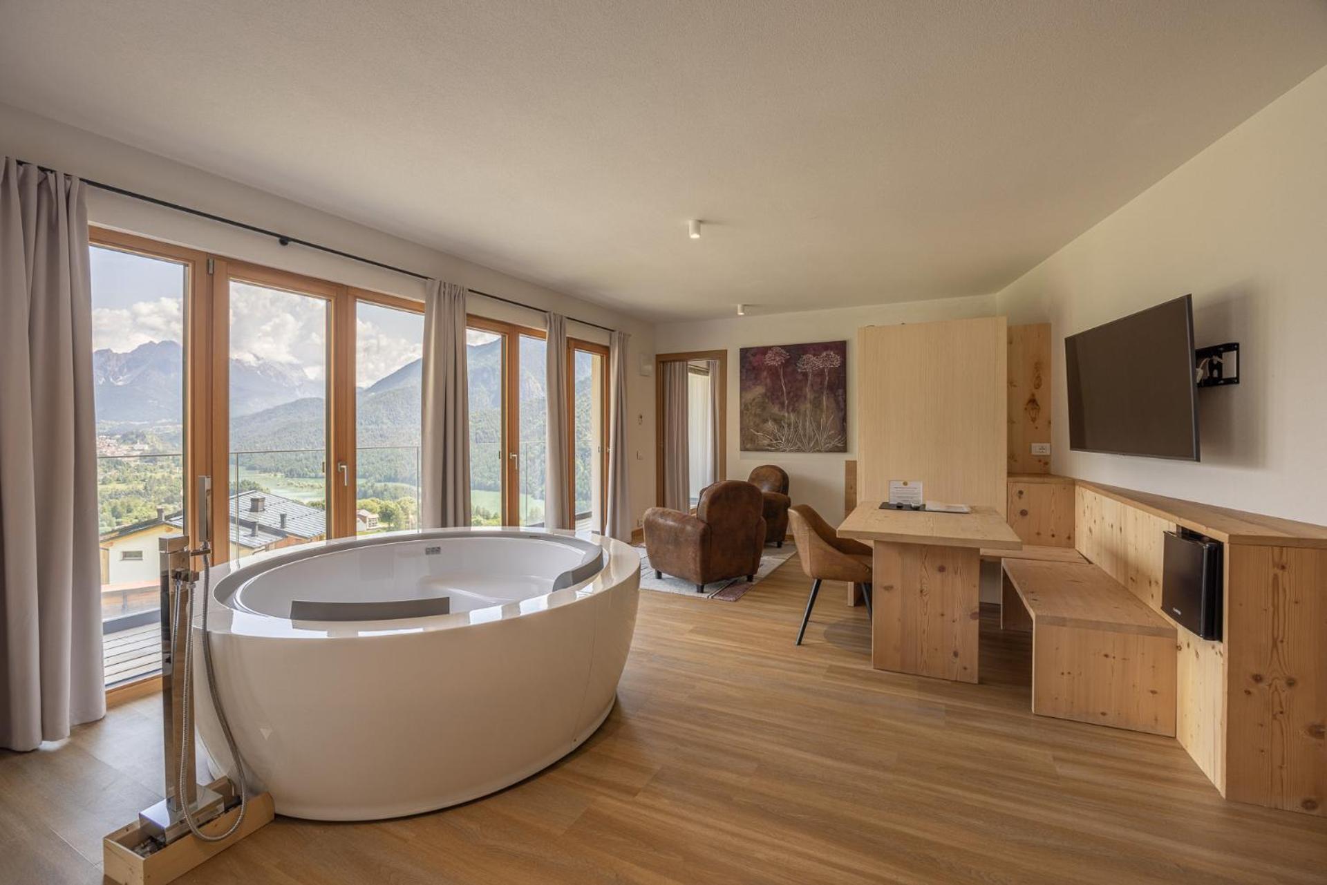 Junior Suite with Terrace - Photo 25