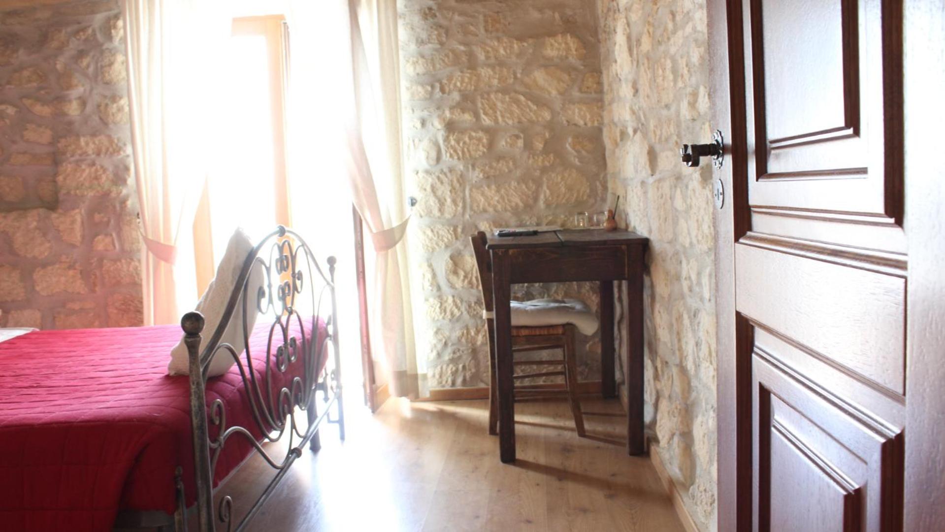 Double Room - Photo 20