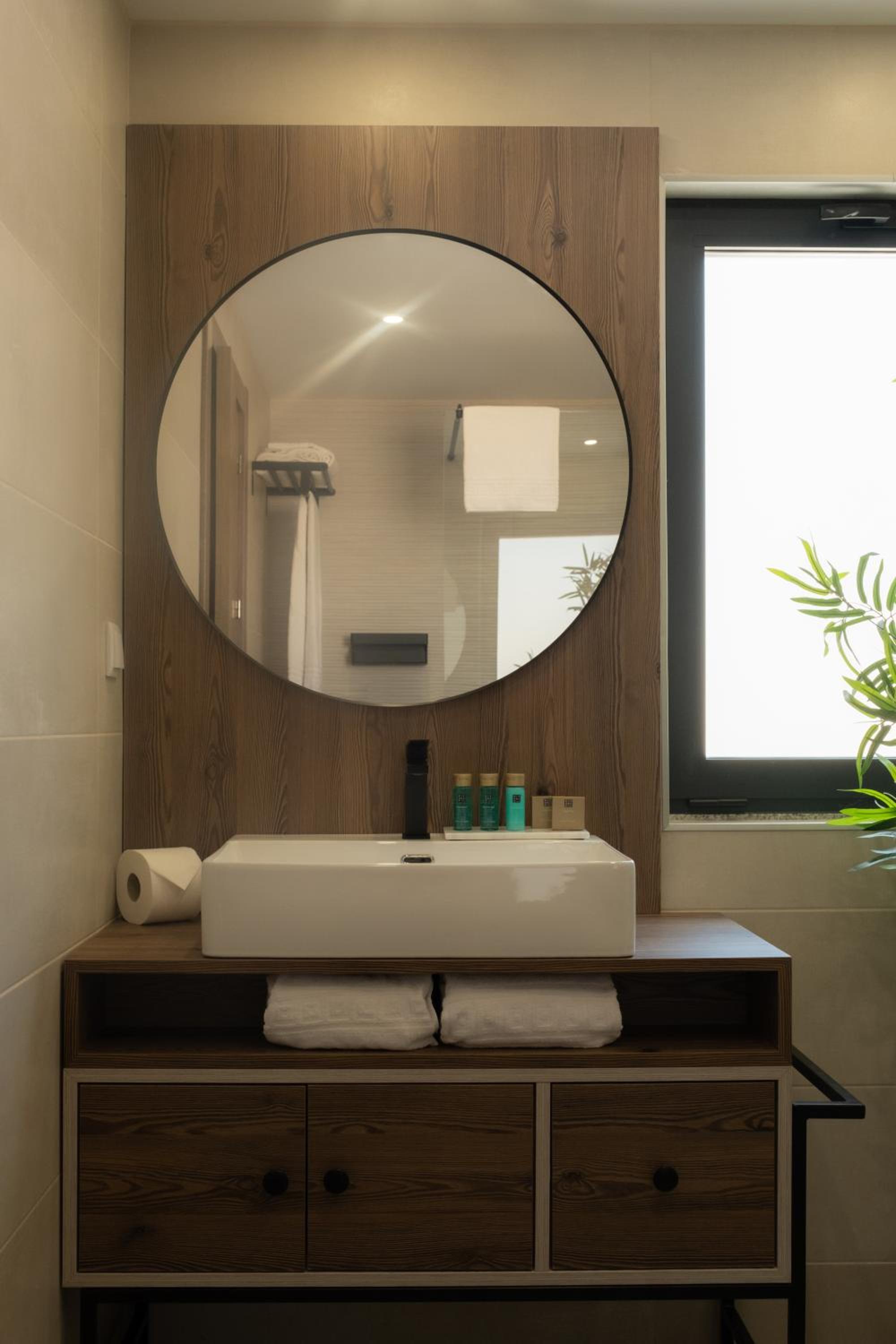 Standard Double or Twin Room with Balcony photo 3
