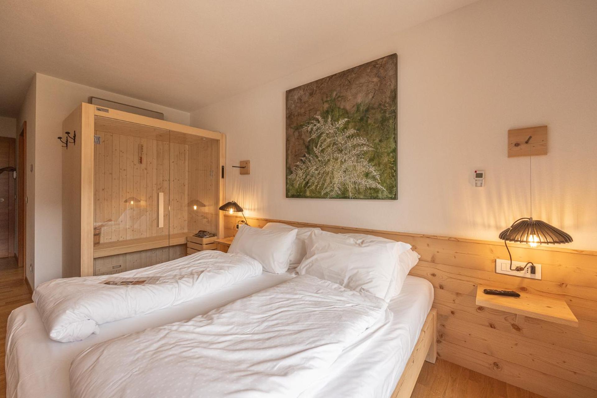 Double Room with Balcony - Photo 11