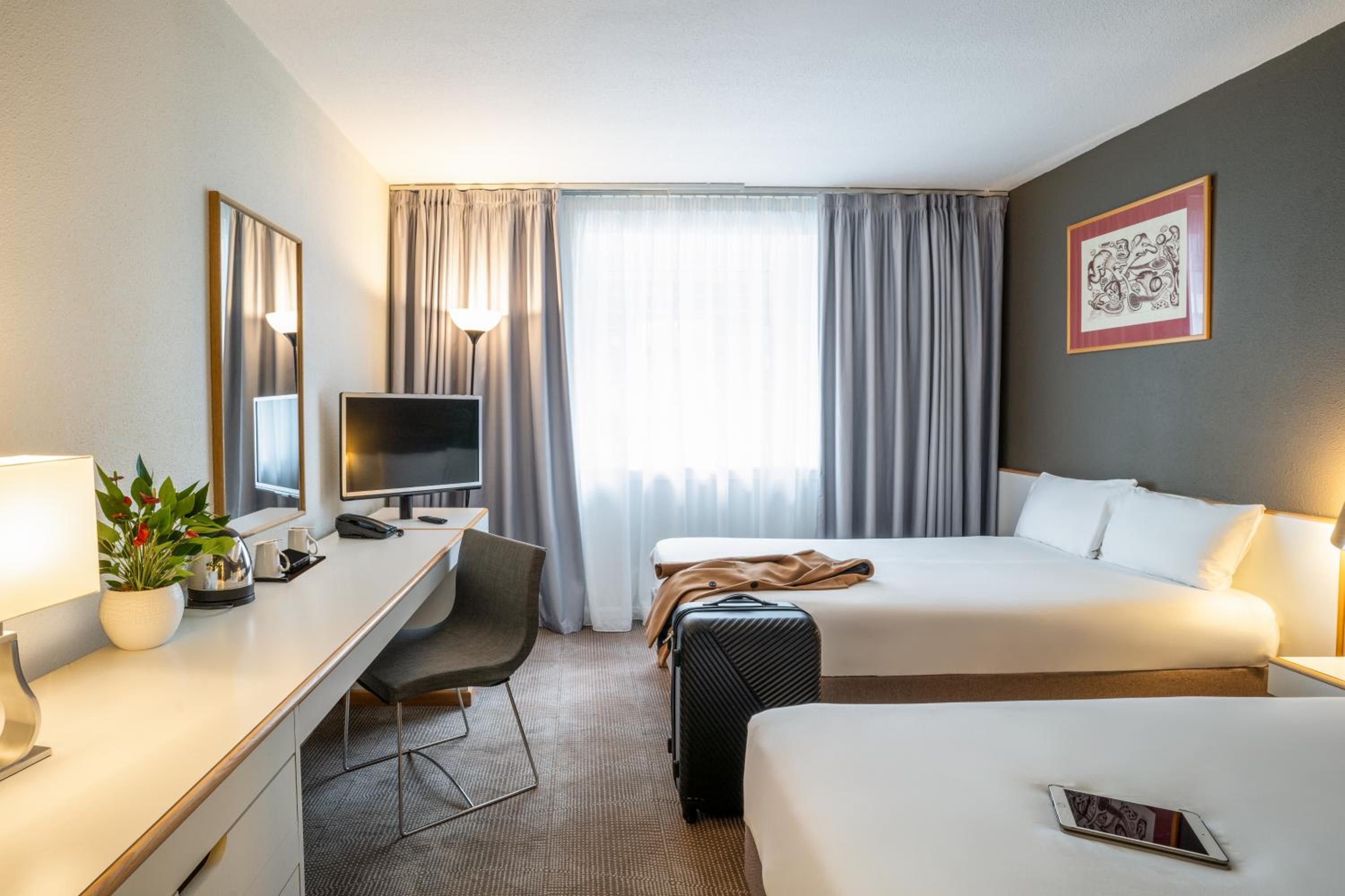 Standard Room with 2 Queen Beds