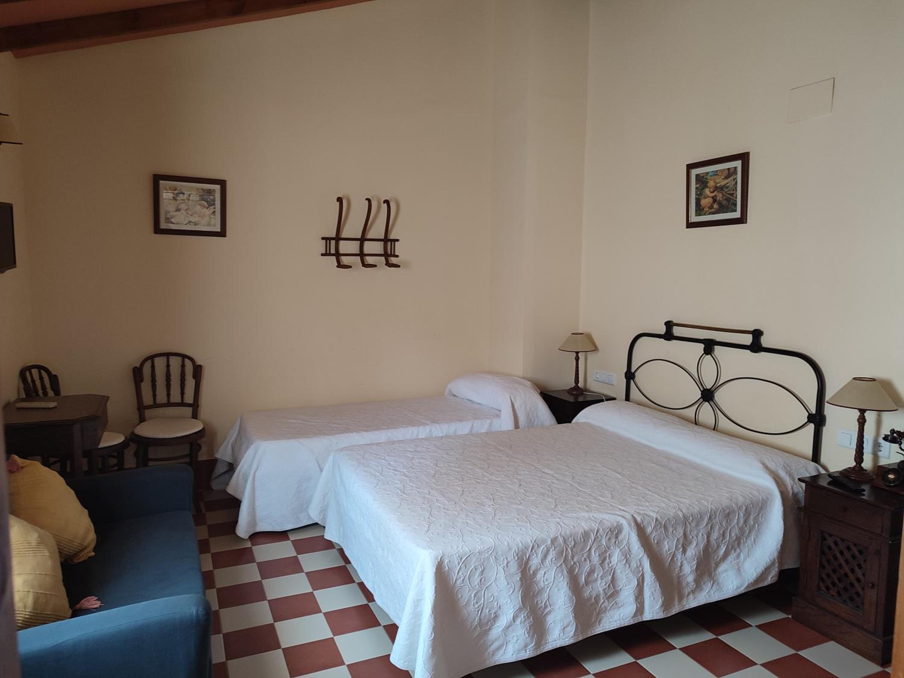 Habitación Triple Económica