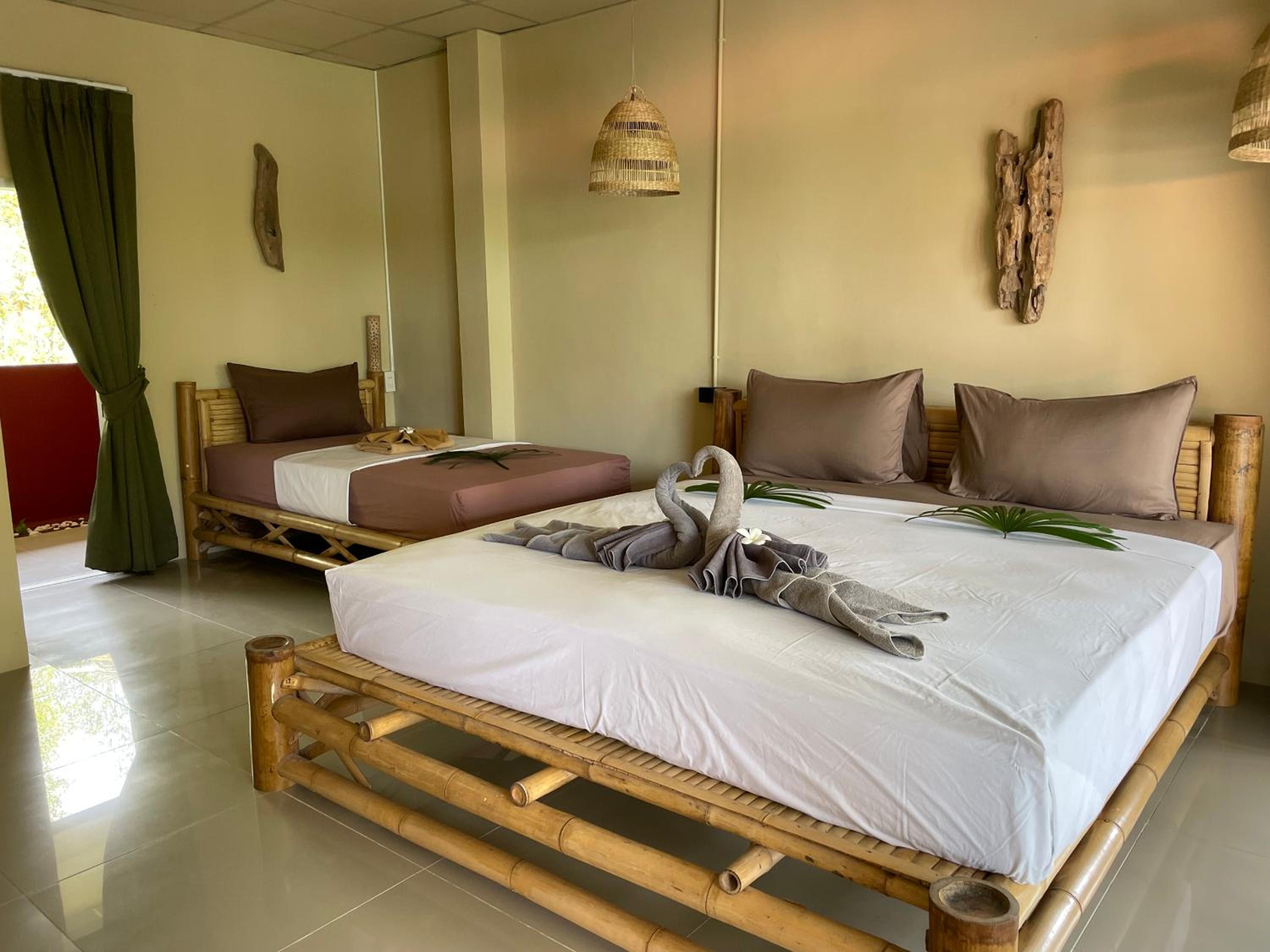 Triple Room with Private Bathroom