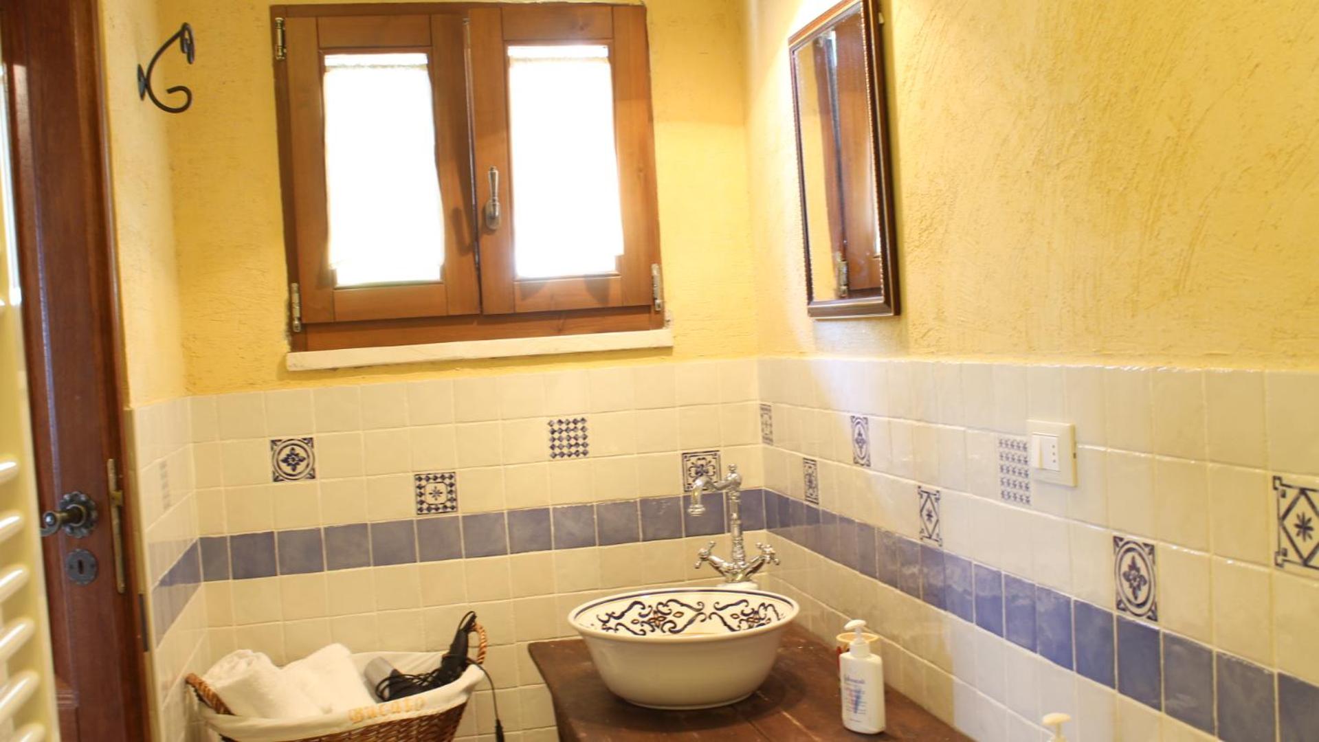 Double Room - Photo 7