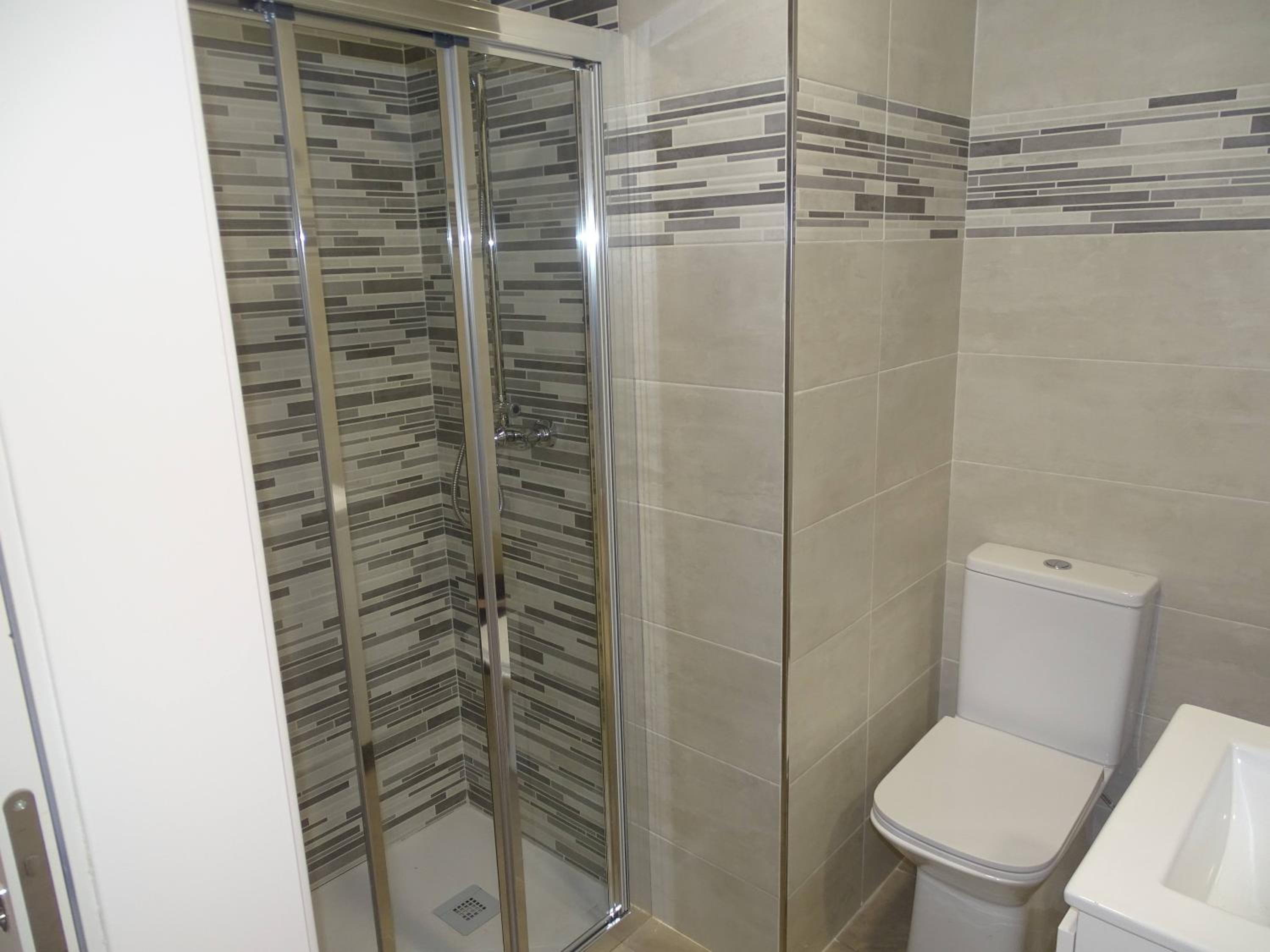 Quadruple Room with Private External Bathroom - Photo 2