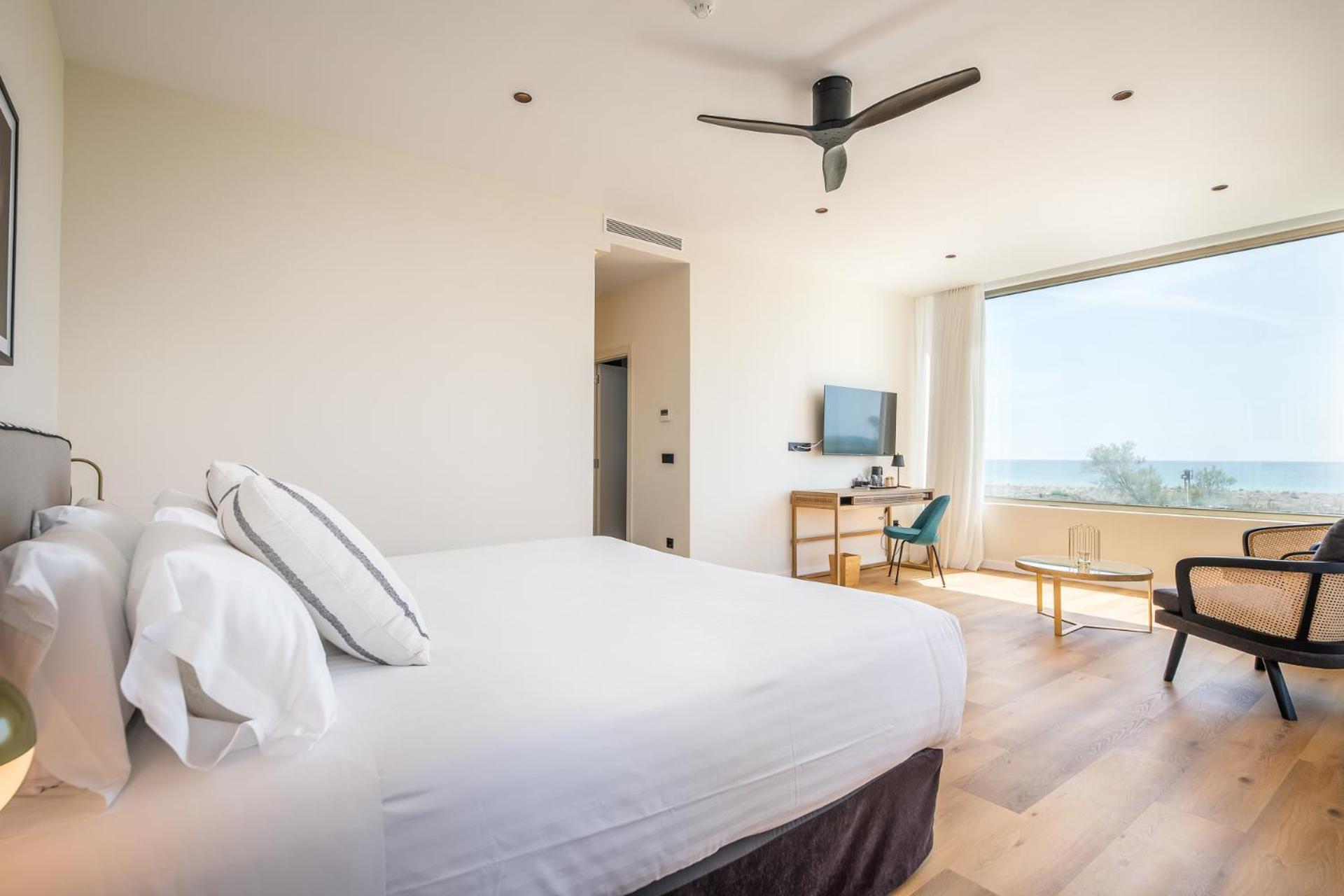 Deluxe Suite - Photo 1