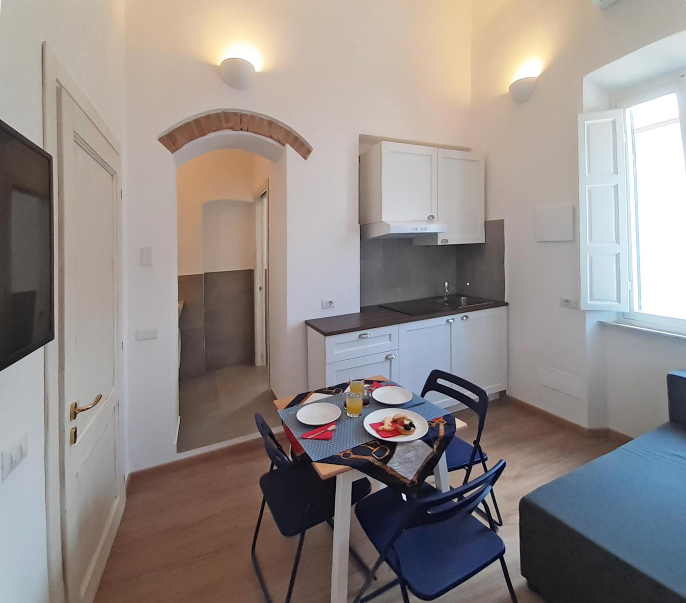 One-Bedroom Apartment photo 2