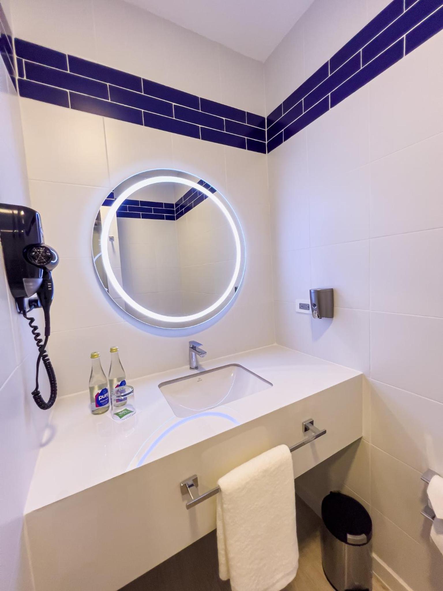 Standard Double Room - Photo 3