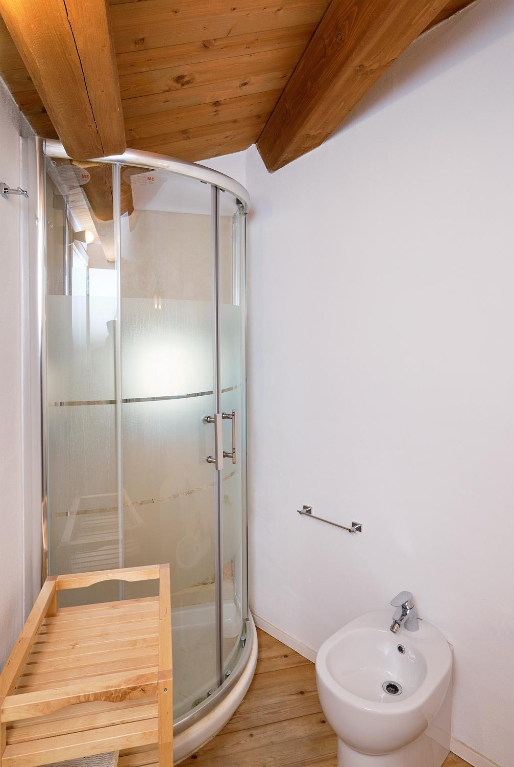 Studio - Split Level photo 3