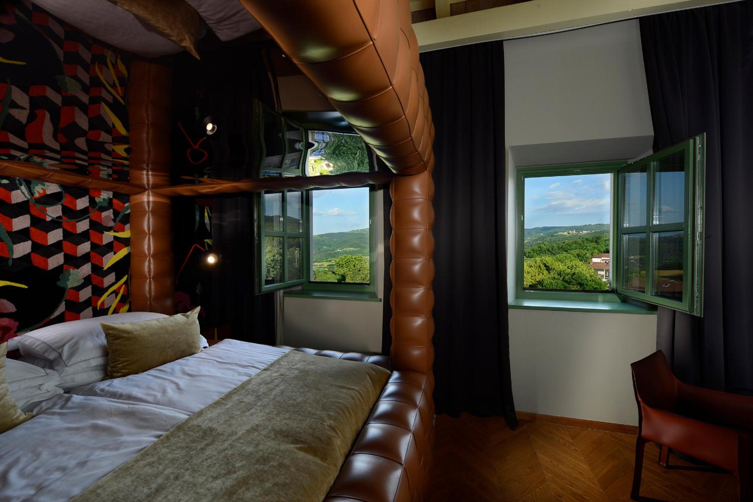 Deluxe Plus Valley View