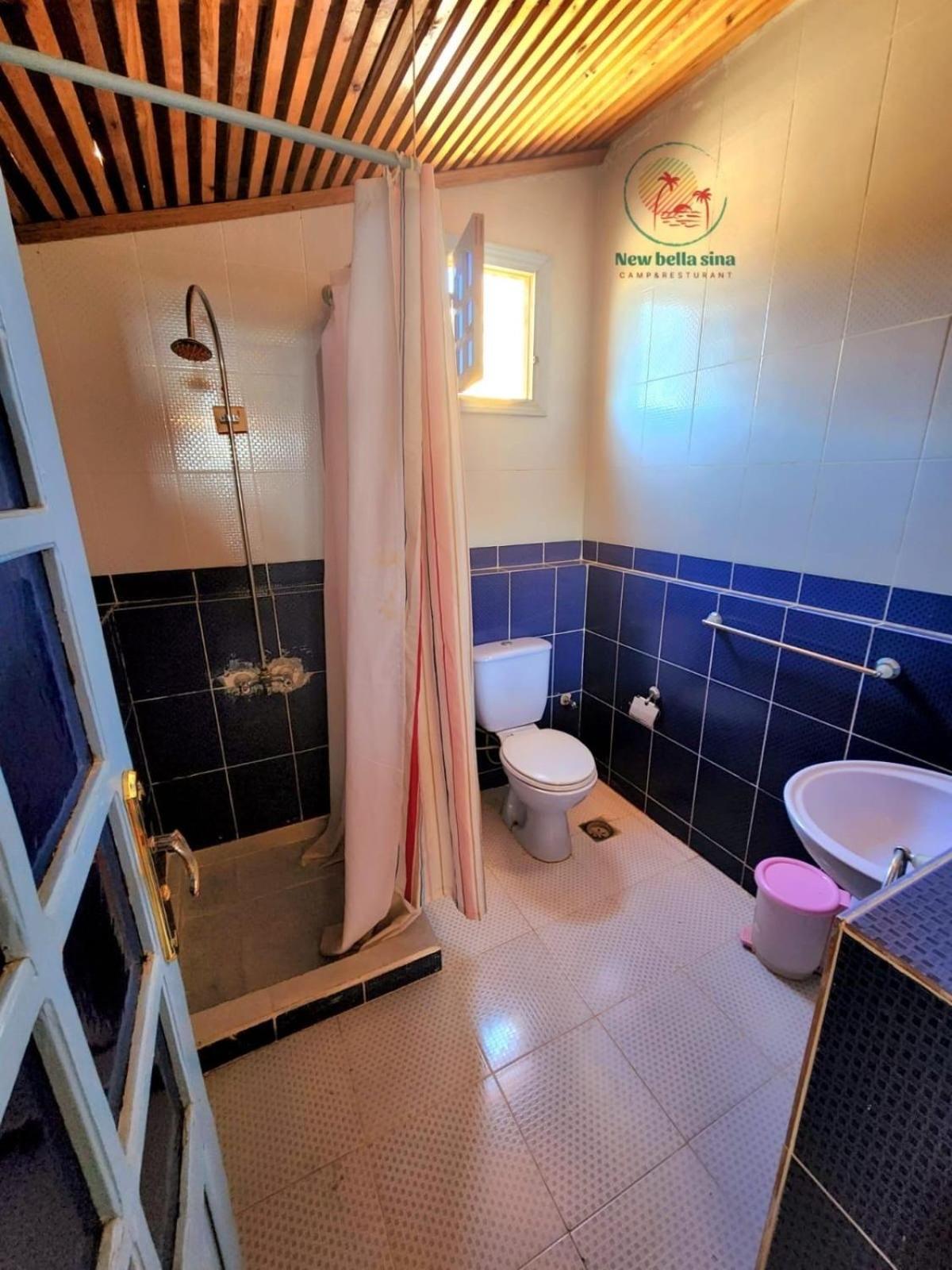 Quadruple Room with Private Bathroom photo 3