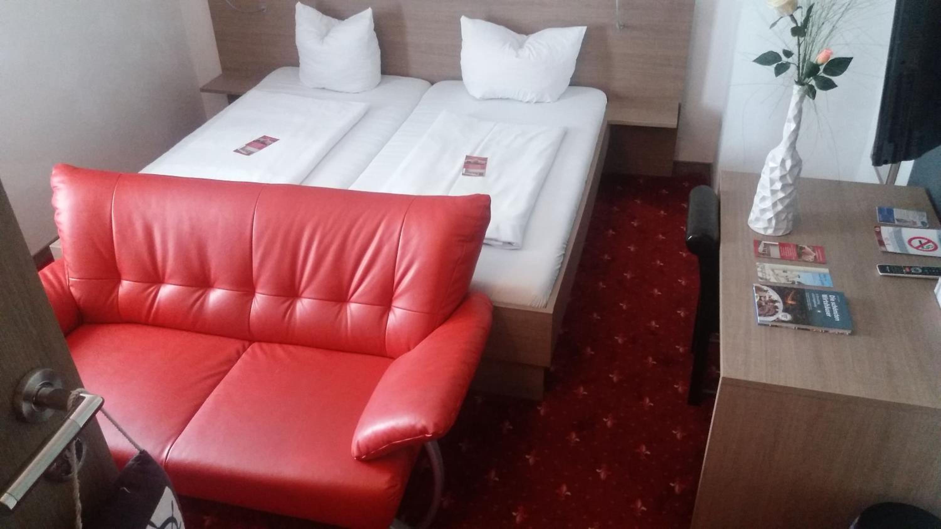 Deluxe Double Room - Photo 5