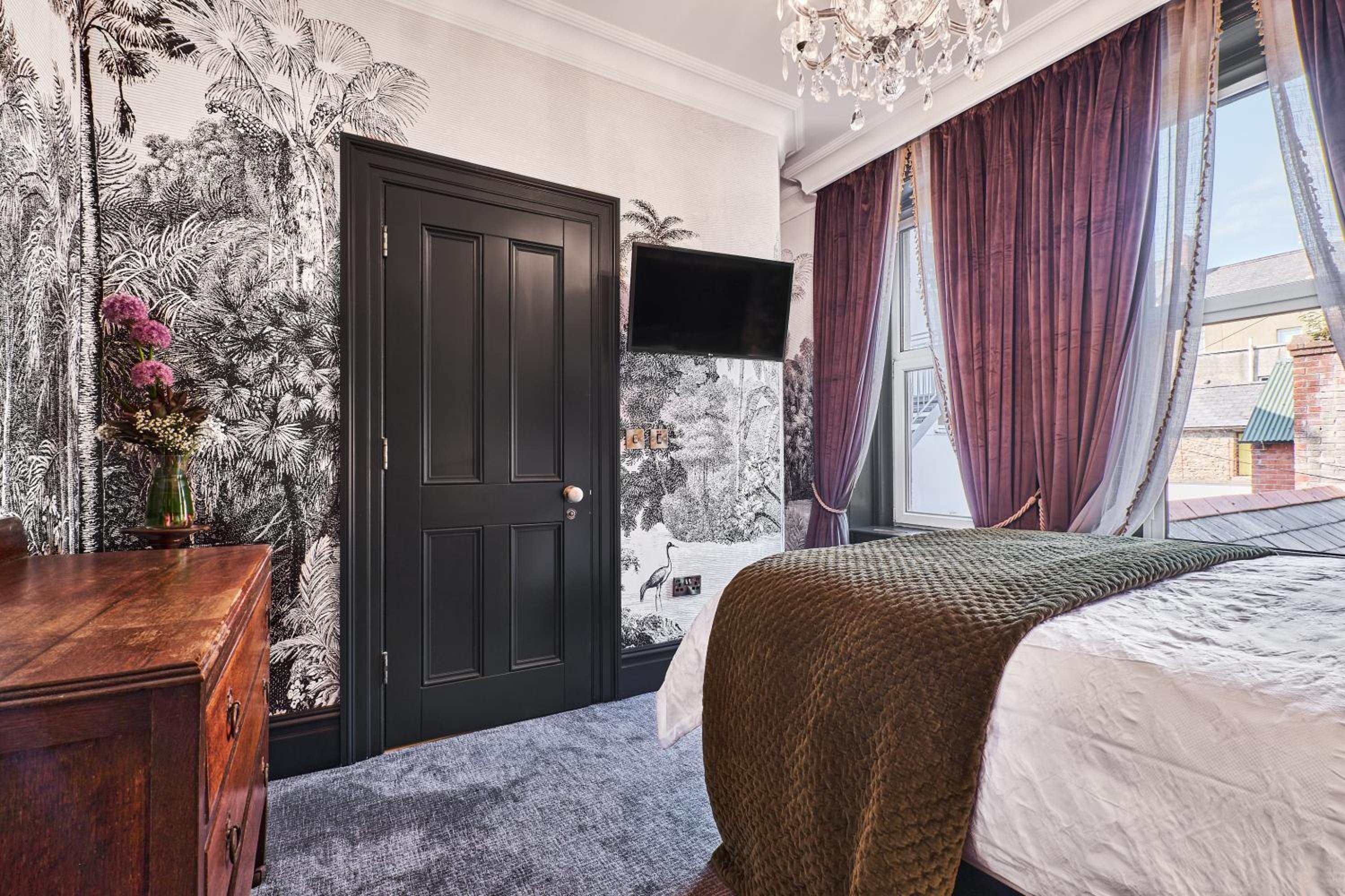 Double Room - Photo 9