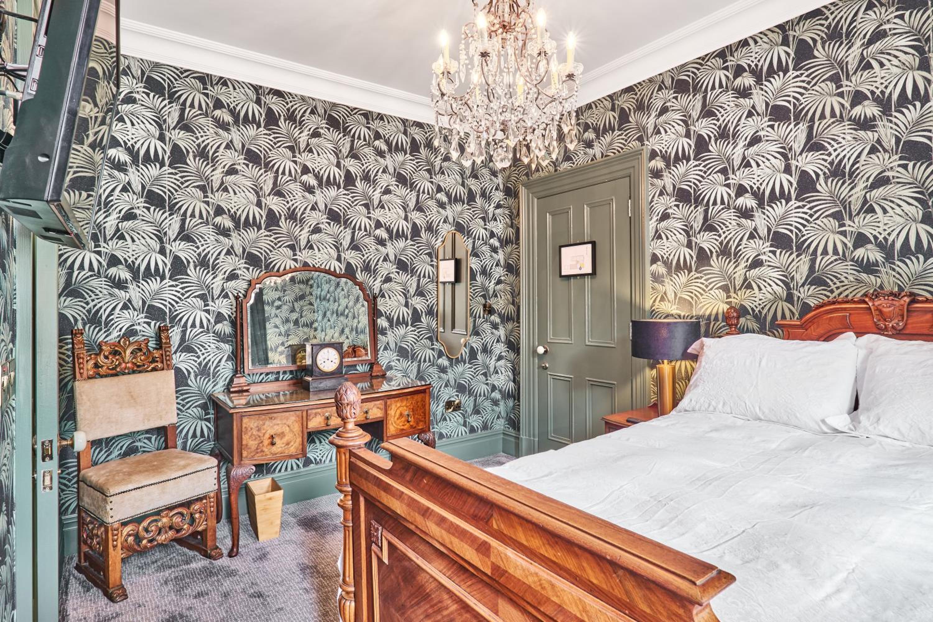 Double Room - Photo 13