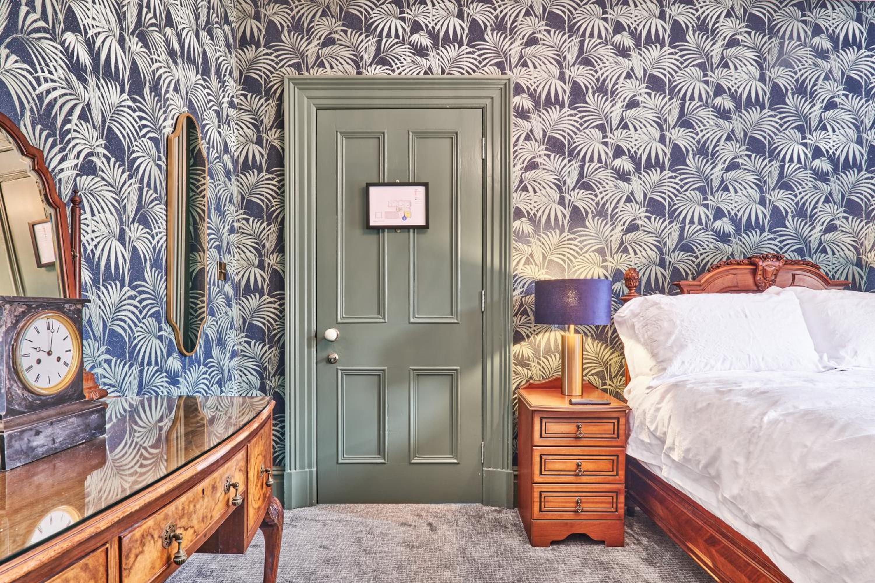 Double Room - Photo 16