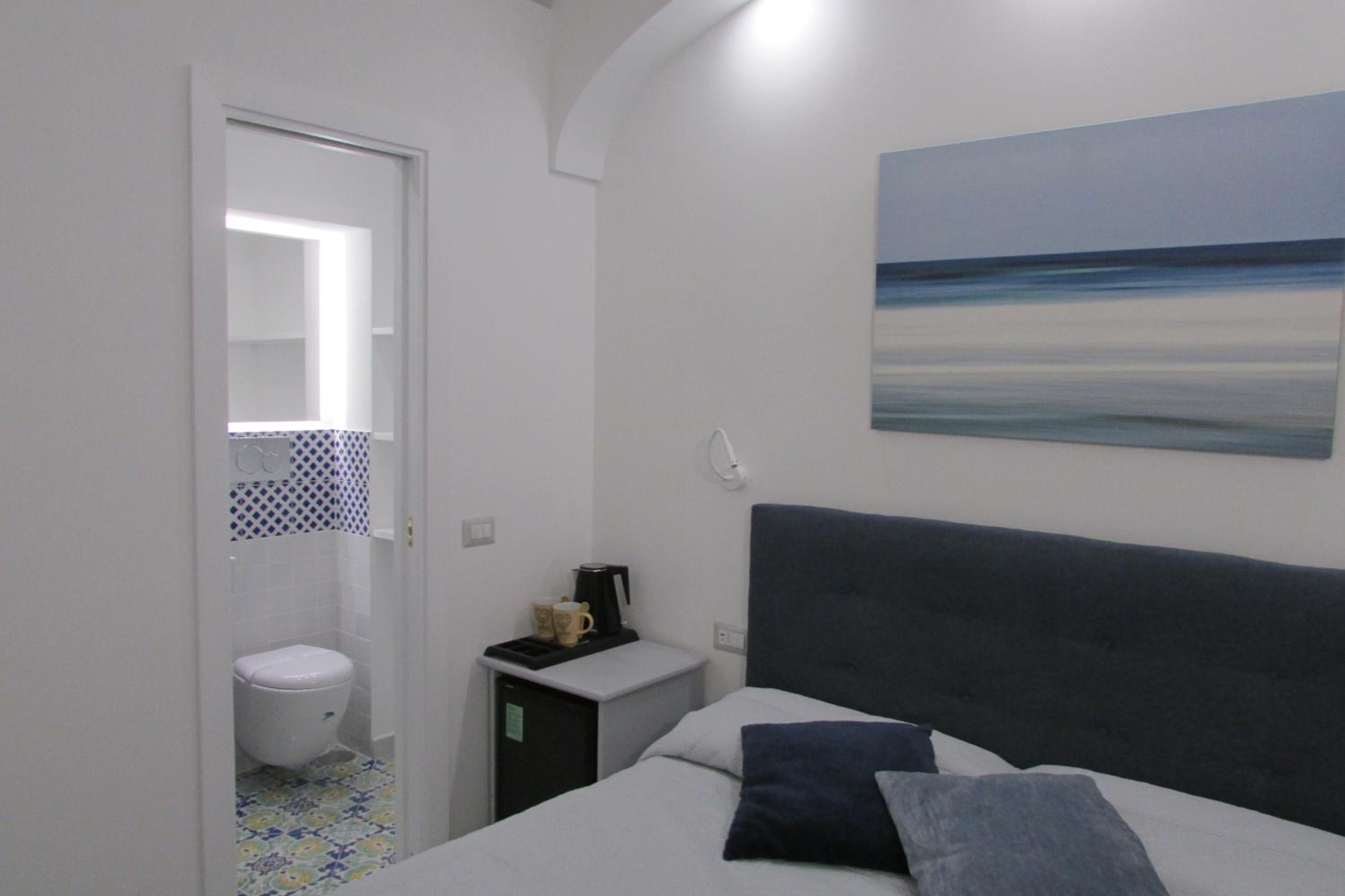 Double Room With Balcony And Sea View photo 2