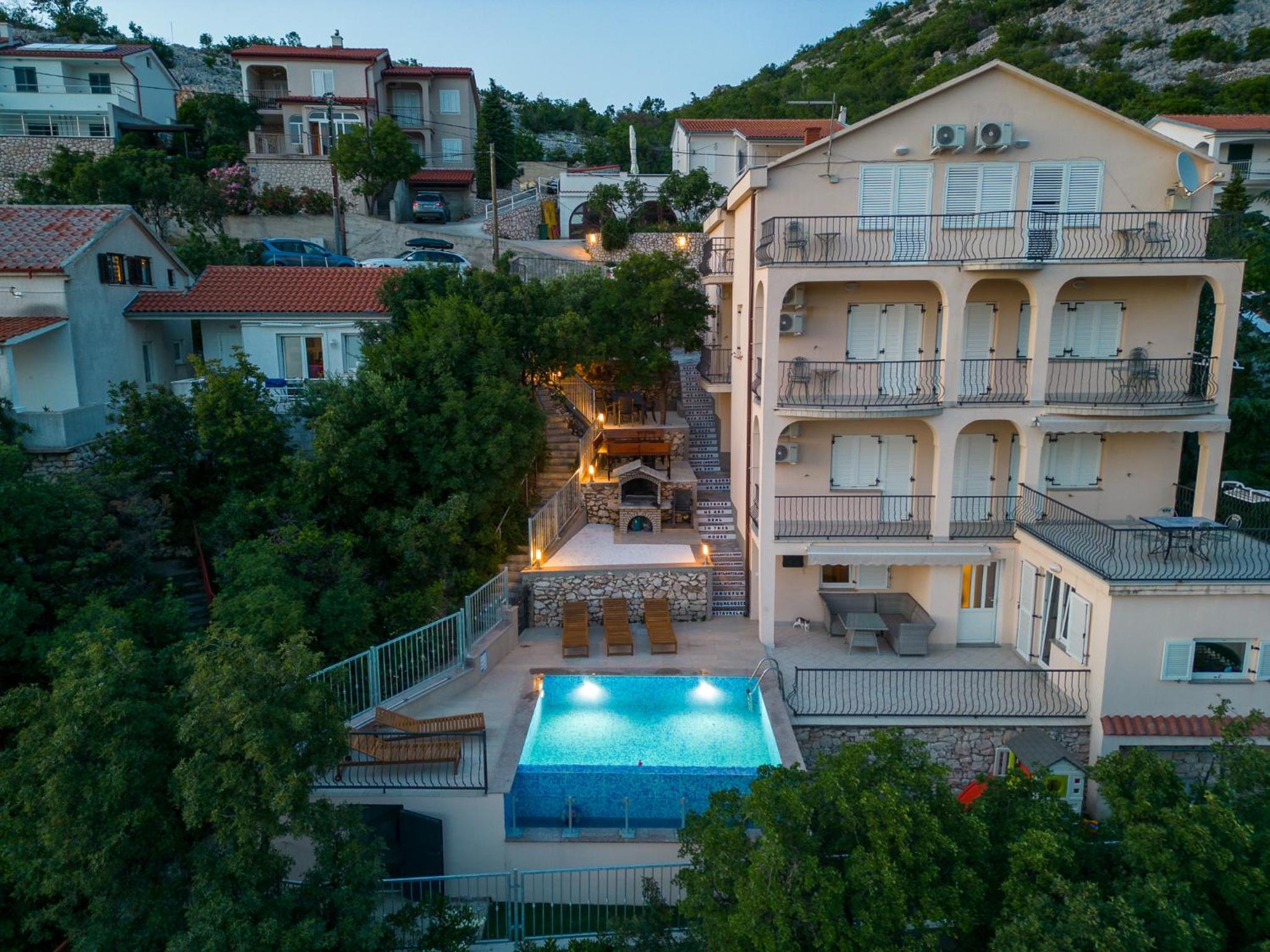Villa photo 2