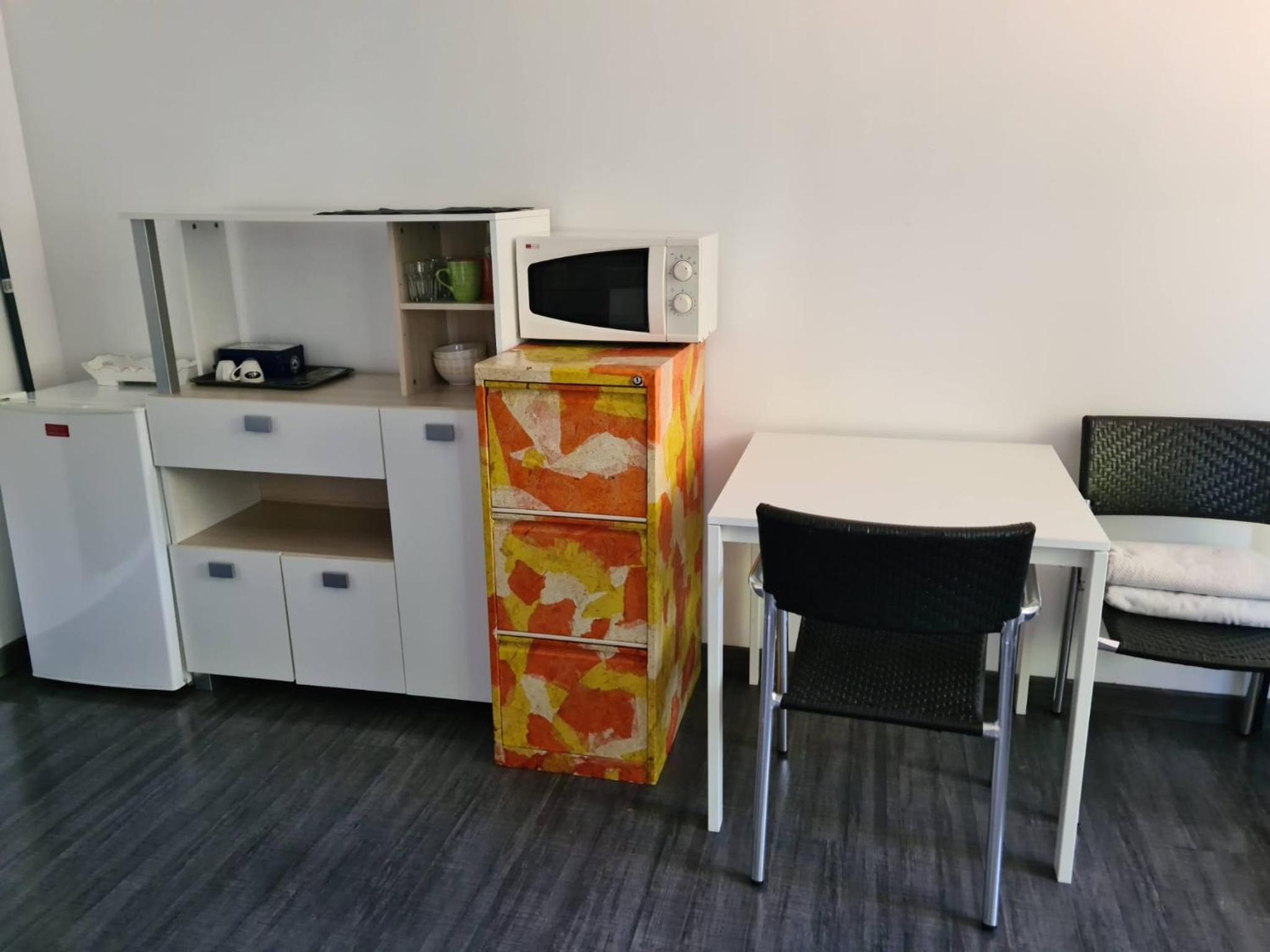 Studio Apartment - Photo 3