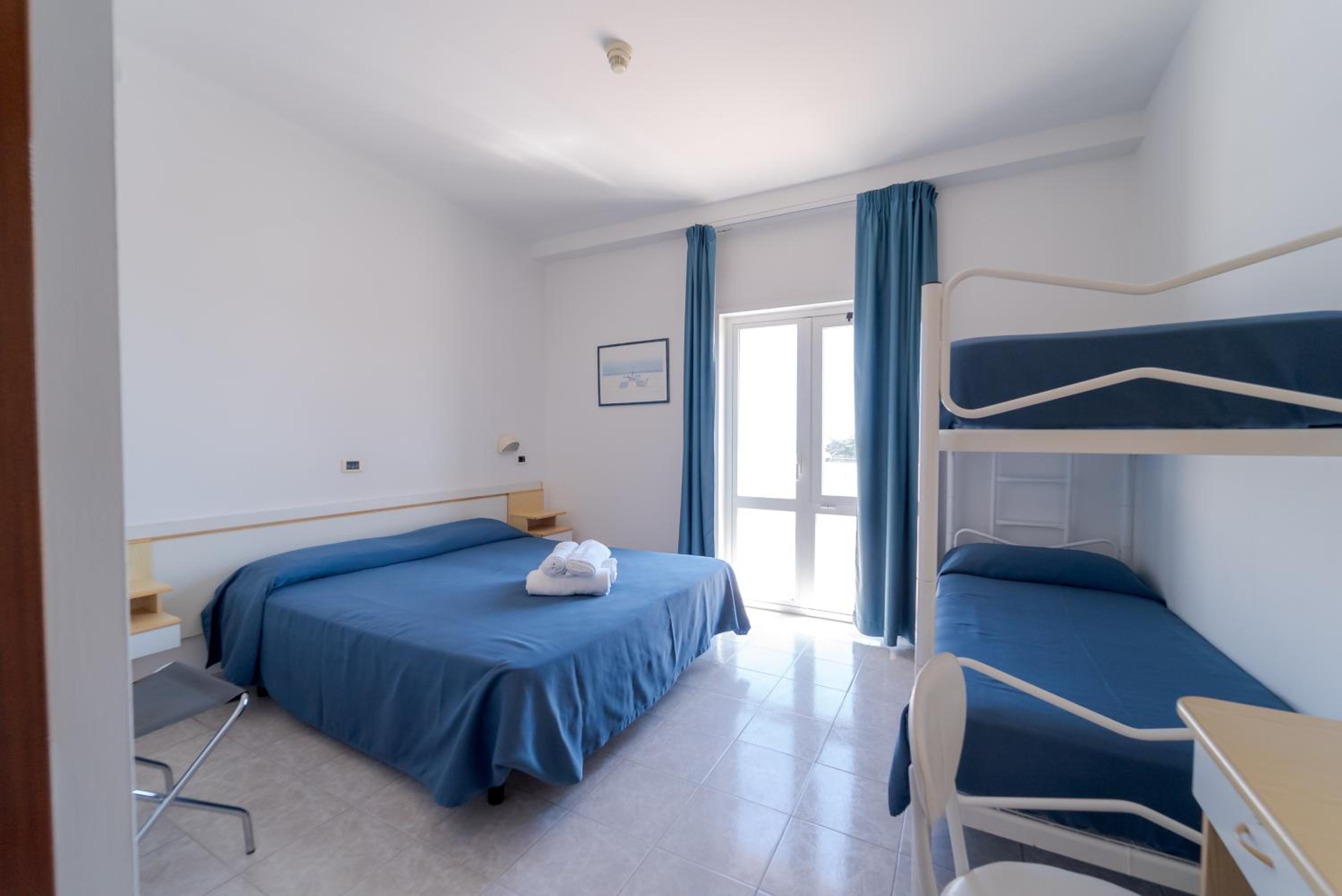 Quadruple Room with Sea View photo 1