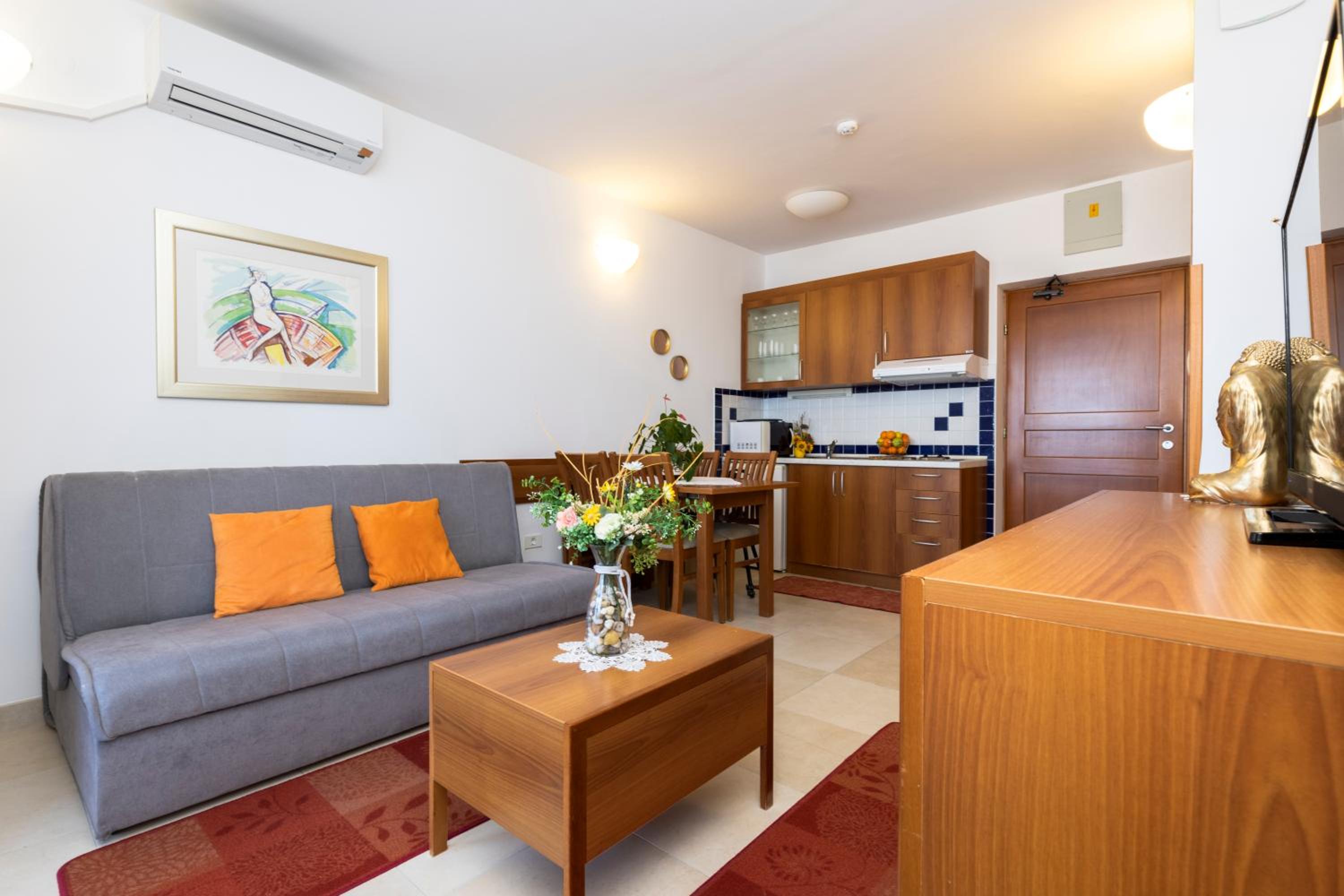 One-Bedroom Apartment with Sea View