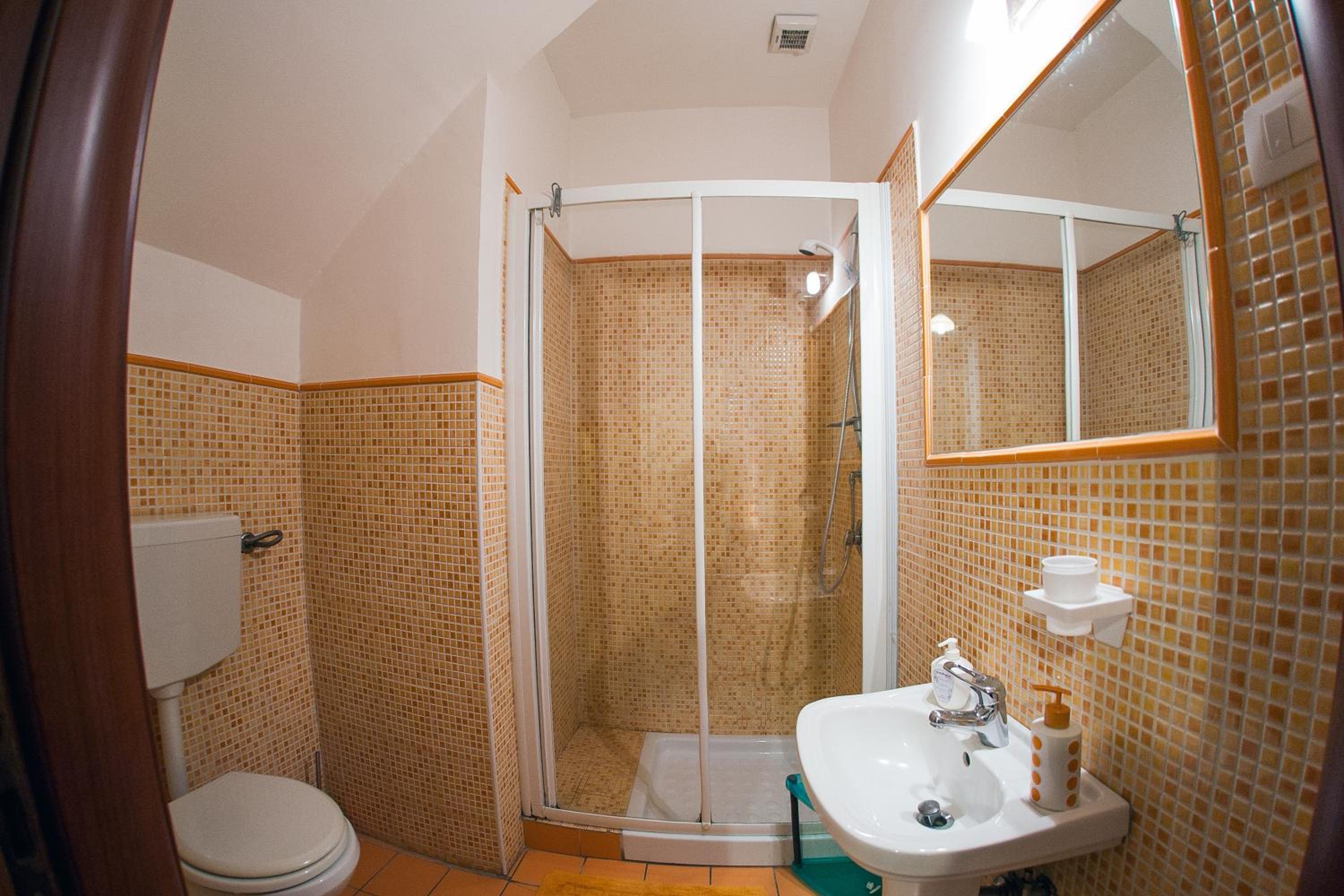 Double Room - Photo 4