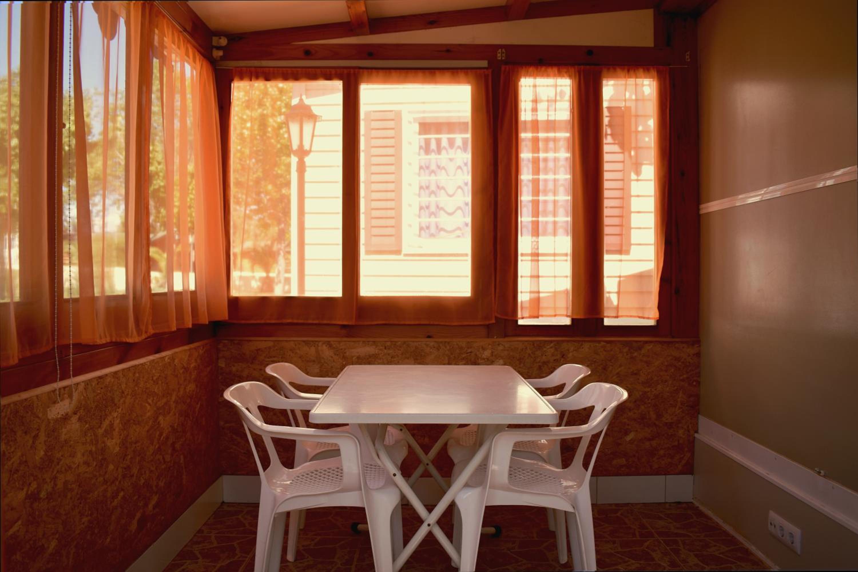 Mobile Home photo 2