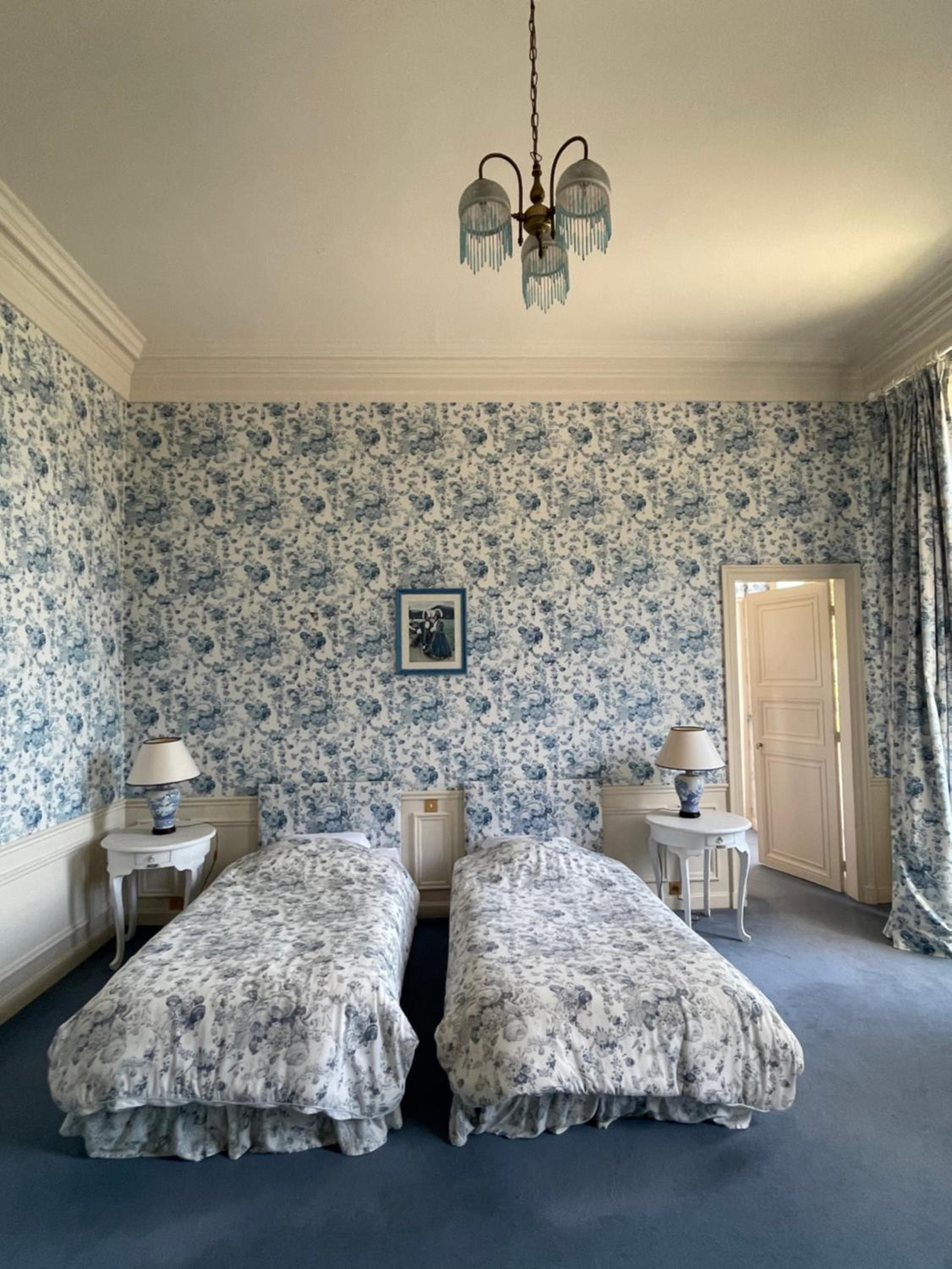 Twin Room with Private Bathroom - Photo 1