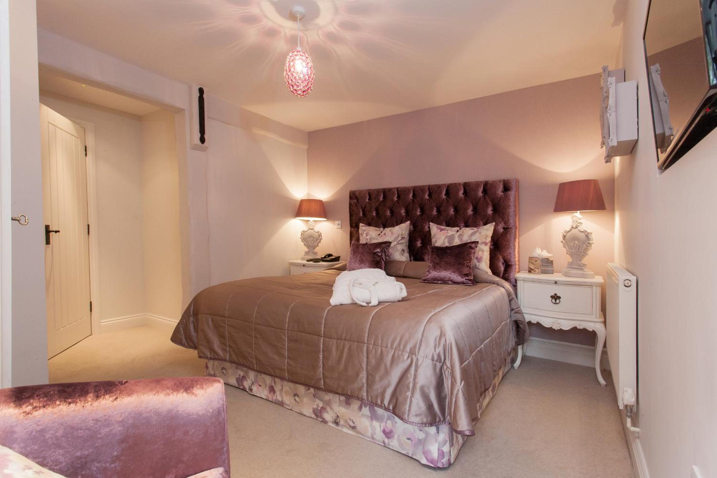 Suite - Photo 15