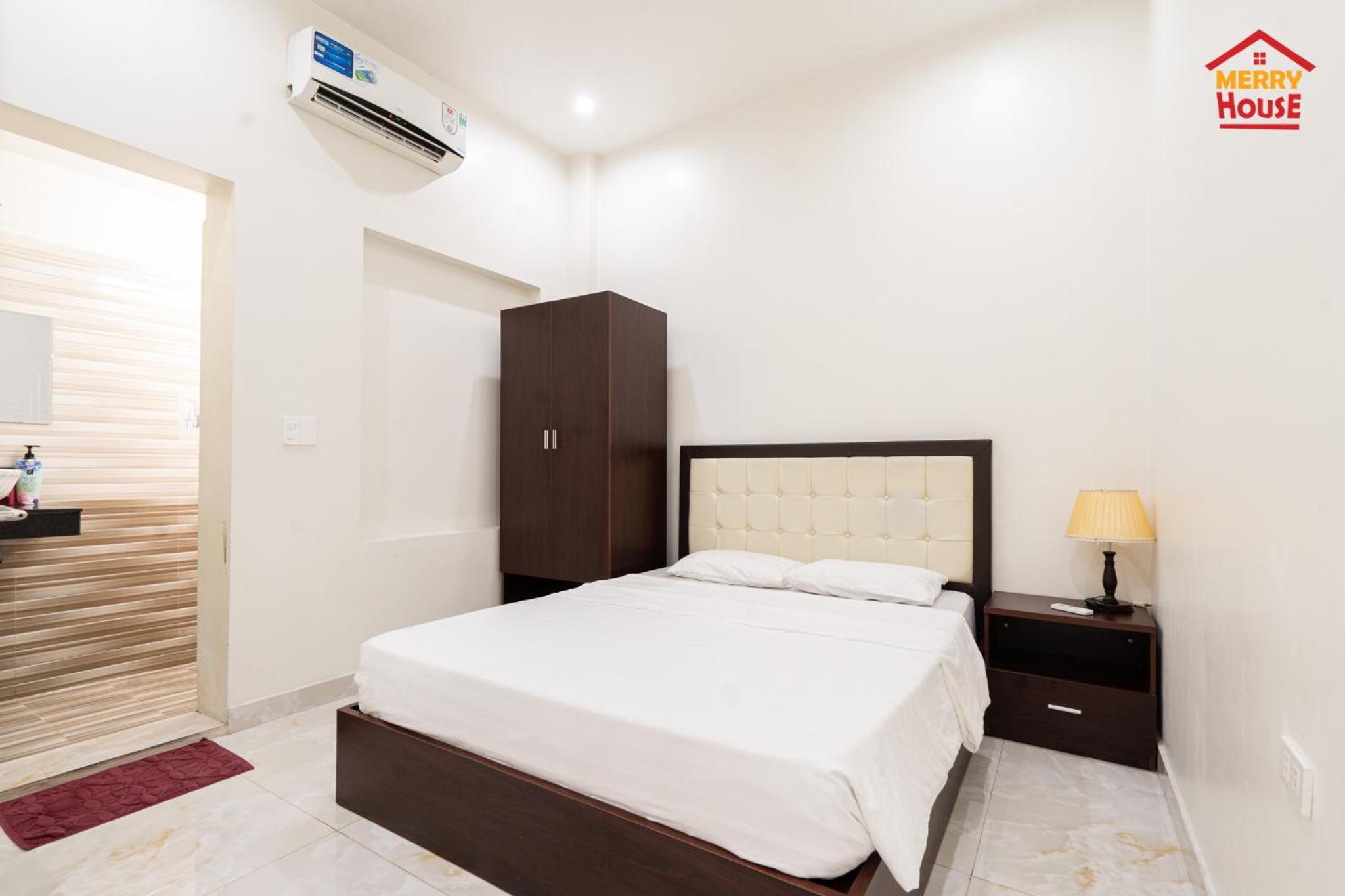 Studio Apartment - Photo 12