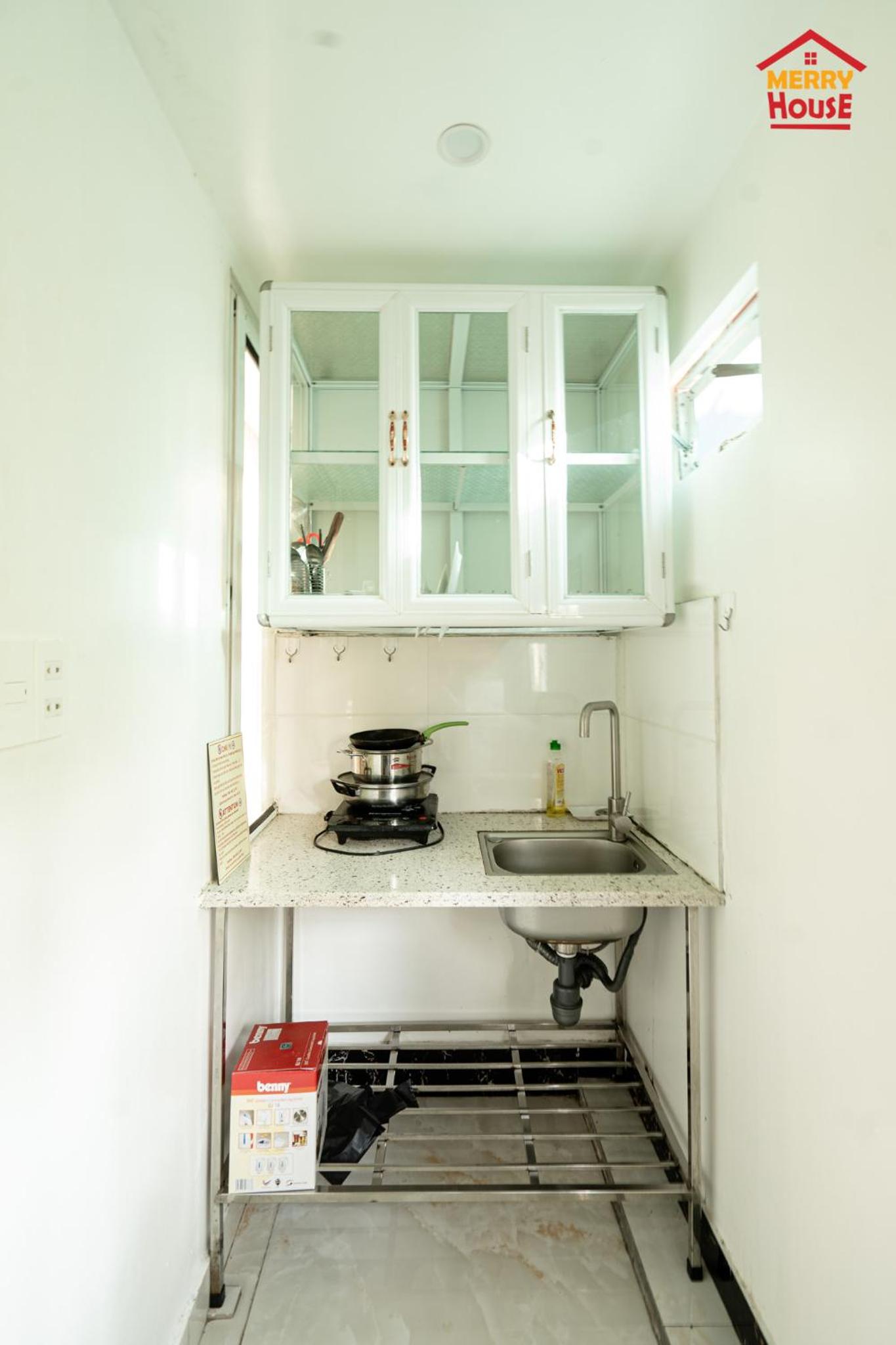 One-Bedroom Apartment - Photo 9