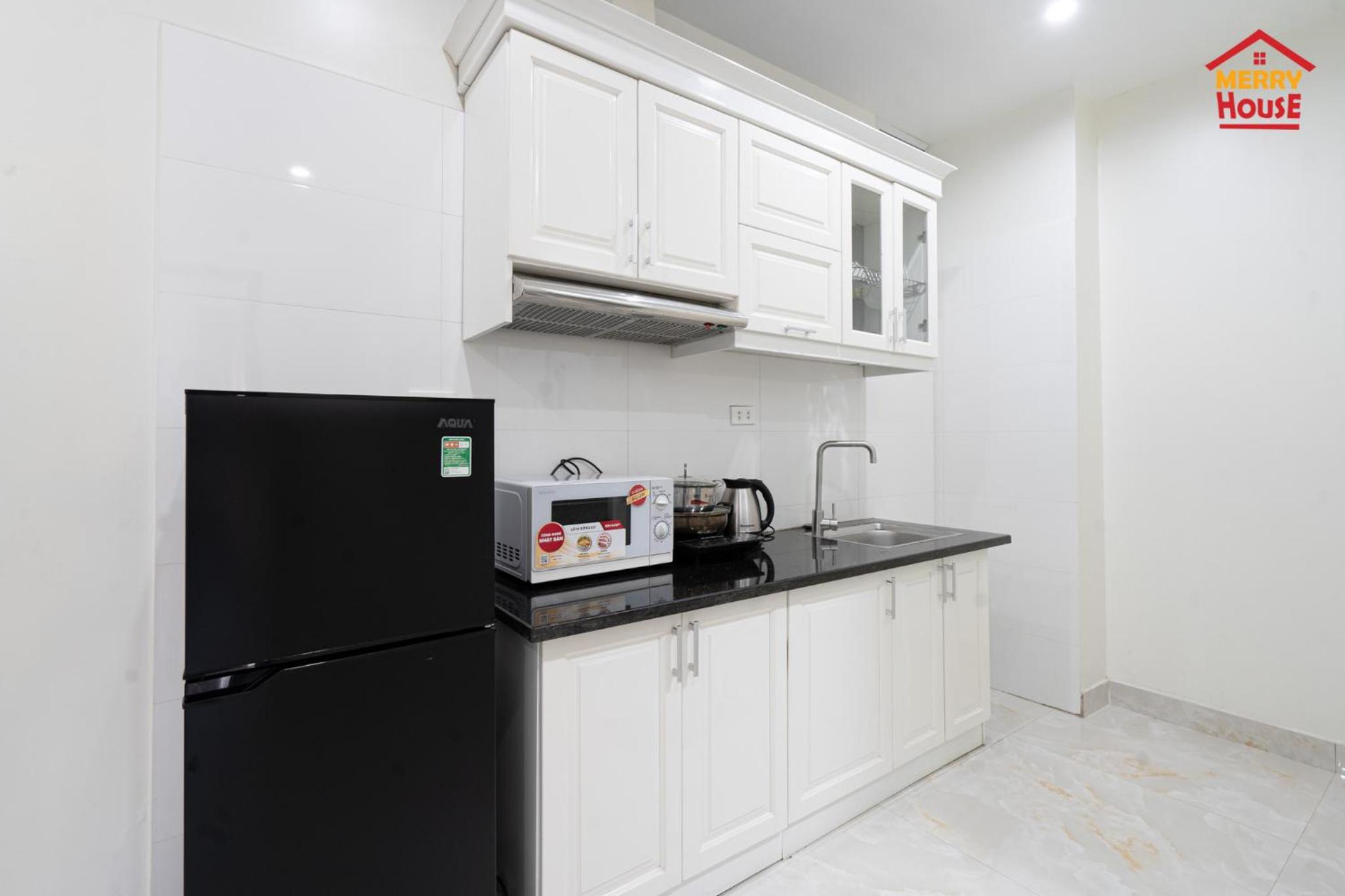 One-Bedroom Apartment - Photo 12