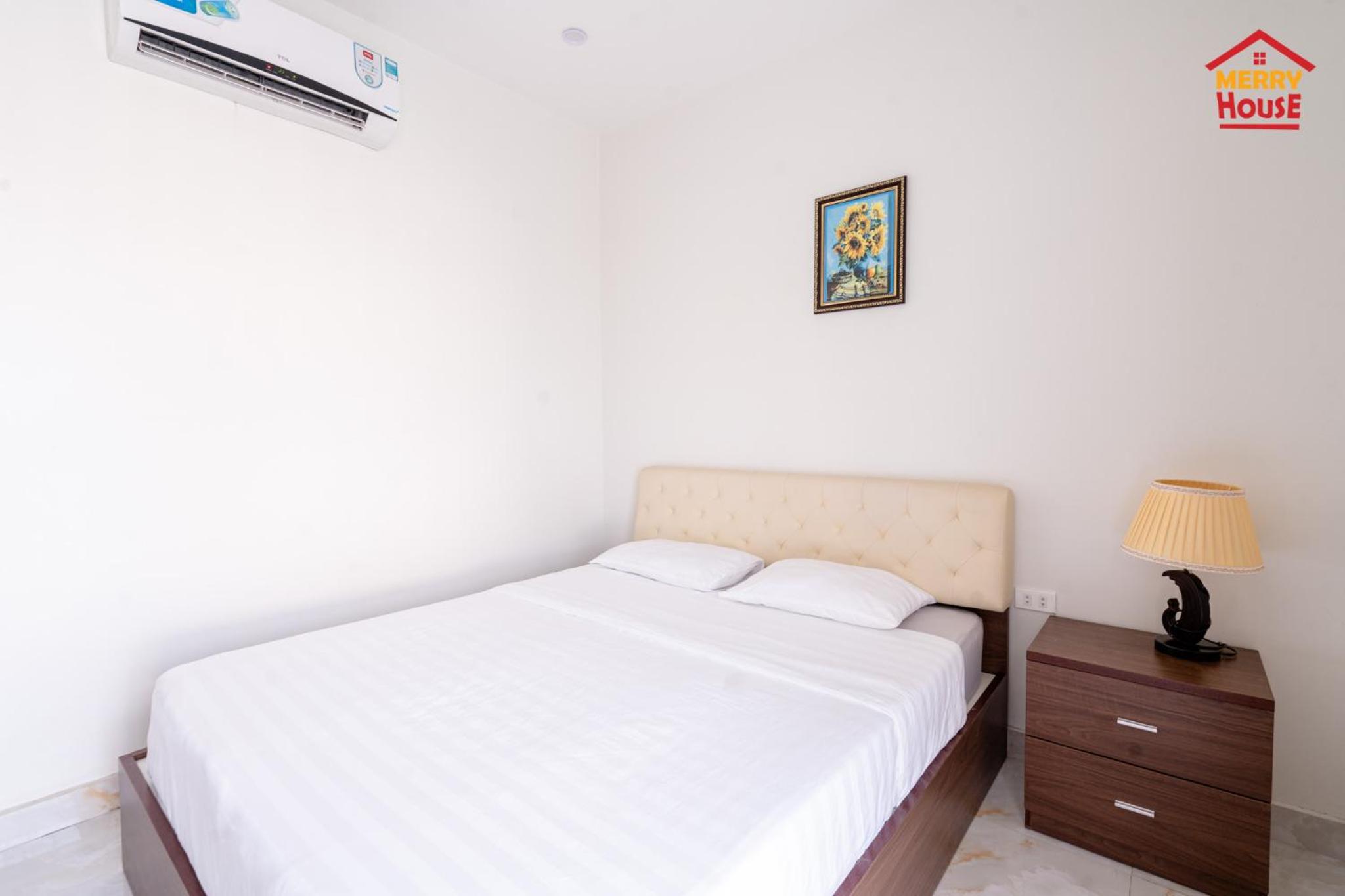 Two-Bedroom Apartment - Photo 5